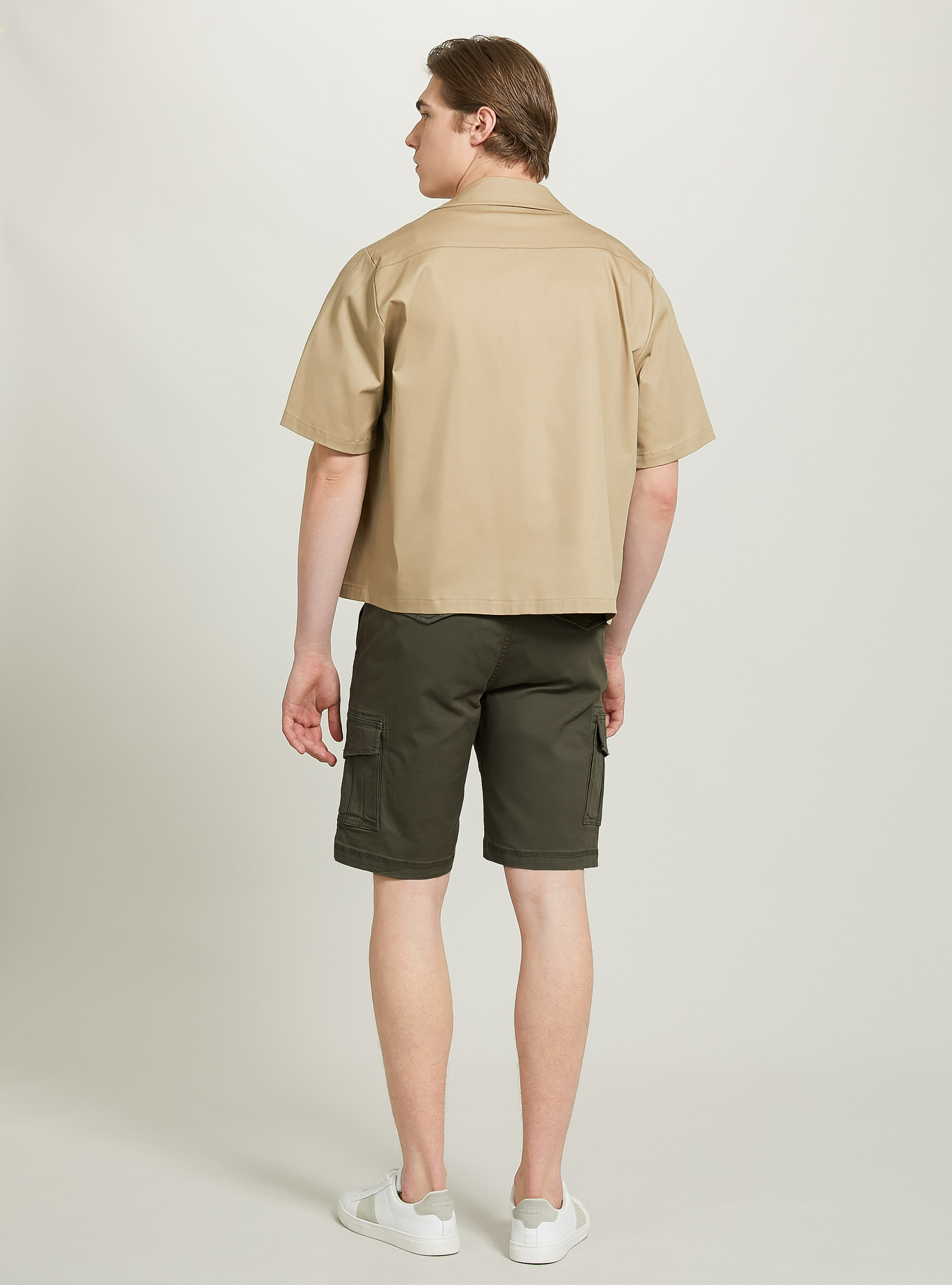 Cotton cargo bermuda shorts with canvas belt, KY2 KAKY MEDIUM