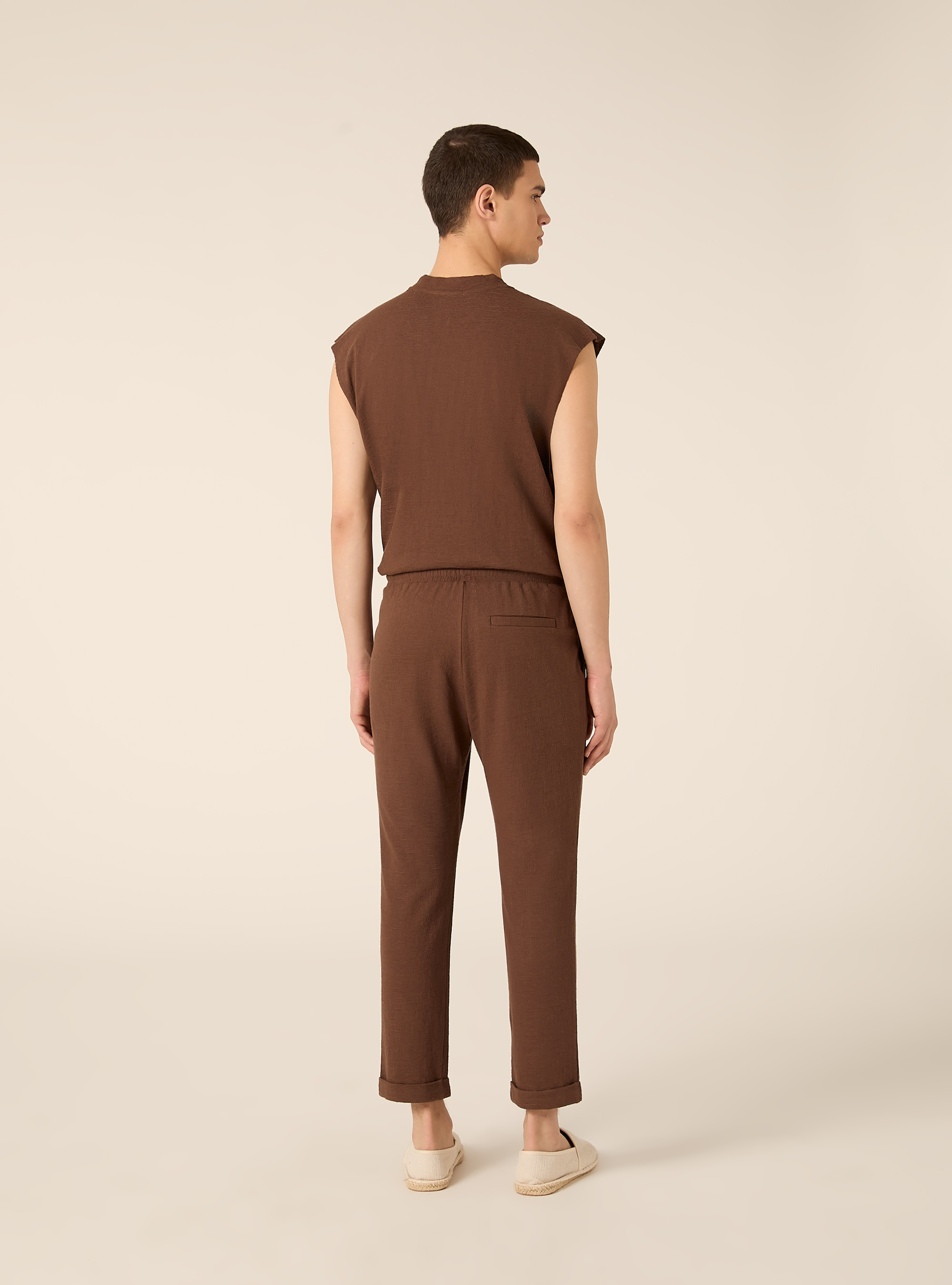 Pantaloni con  elastico in vita in jersey texture, BR1 BROWN DARK