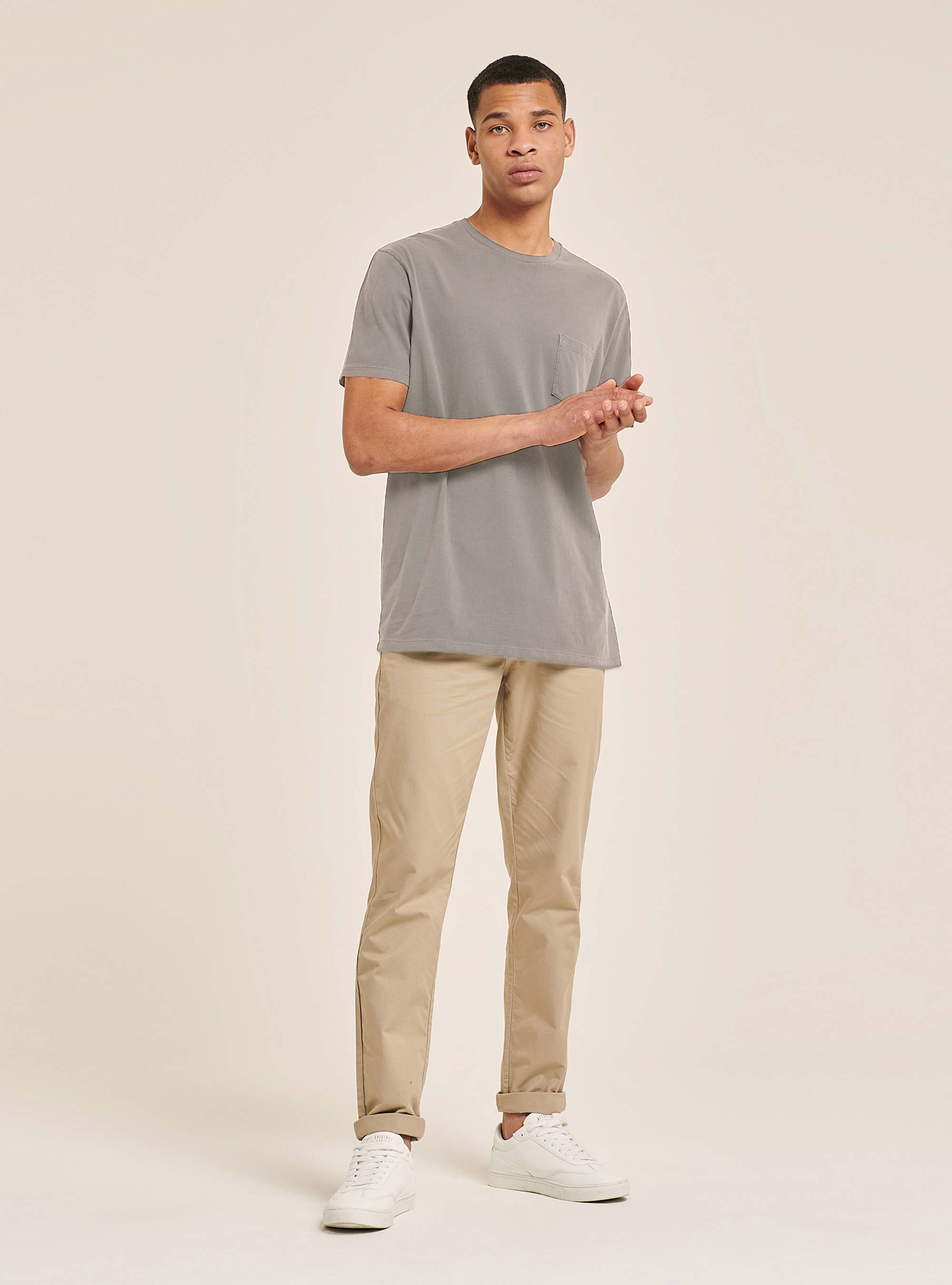 Basic-T-Shirt aus Baumwolle mit Tasche, C1119 GREY