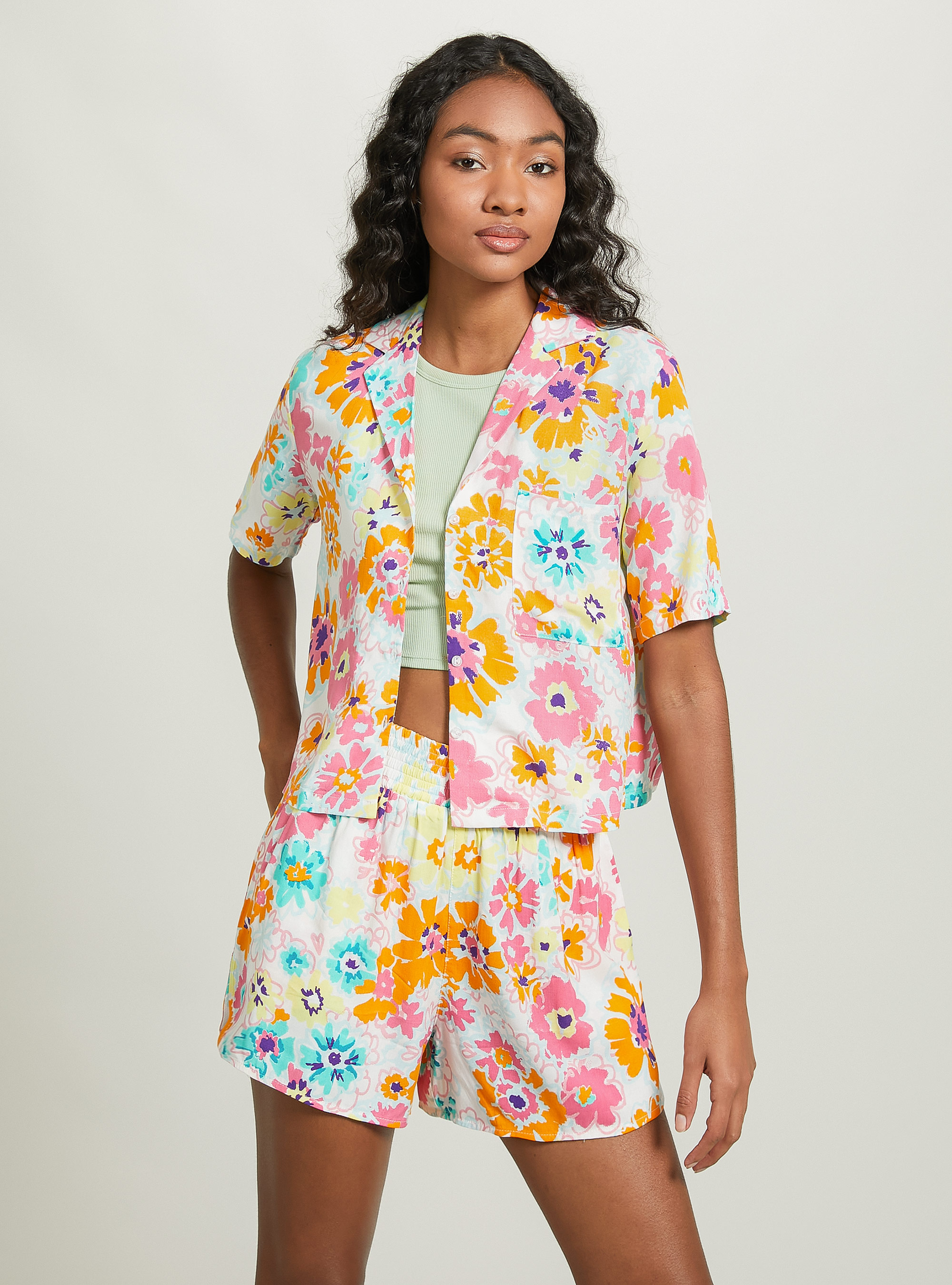 Cropped shirt with print, WH2 WHITE