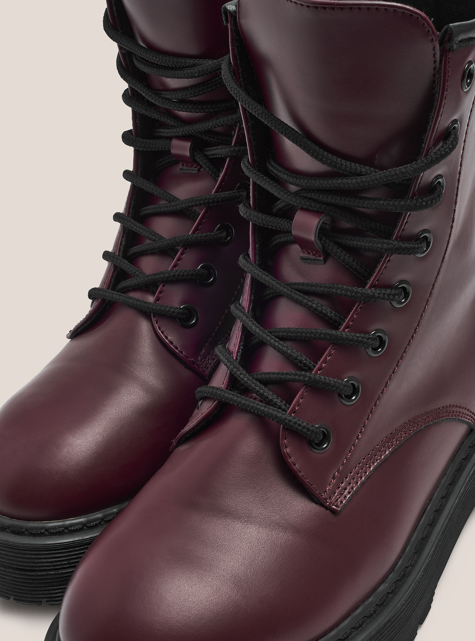 Anfibio con plateau e suola track | Alcott | Scarpe e Accessori Uomo