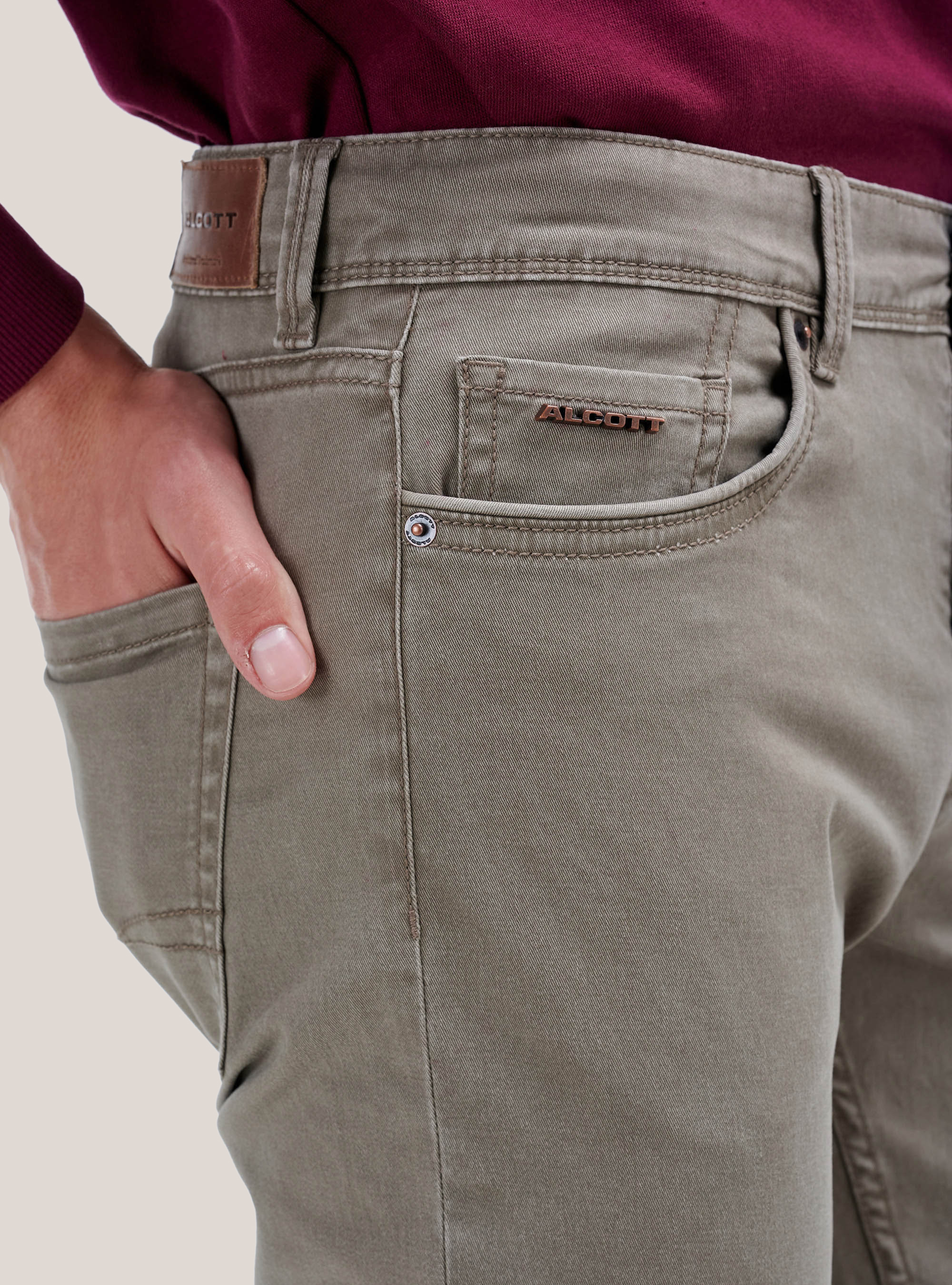 Pantaloni skinny fit in cotone riciclato, MARRONE