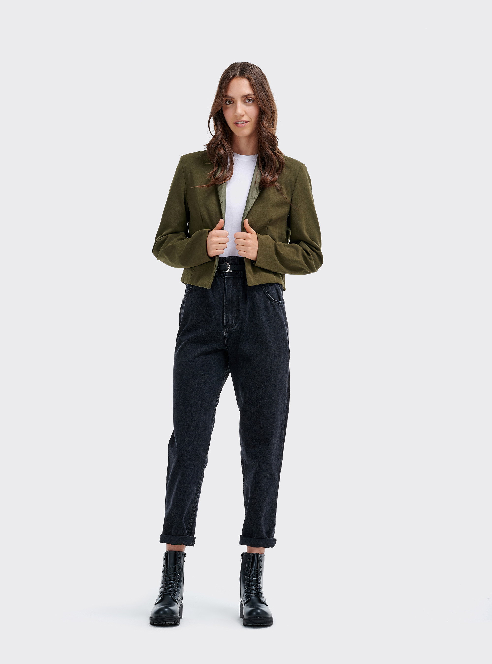 Blazer gekürzt con rever in ras, C690 GREEN