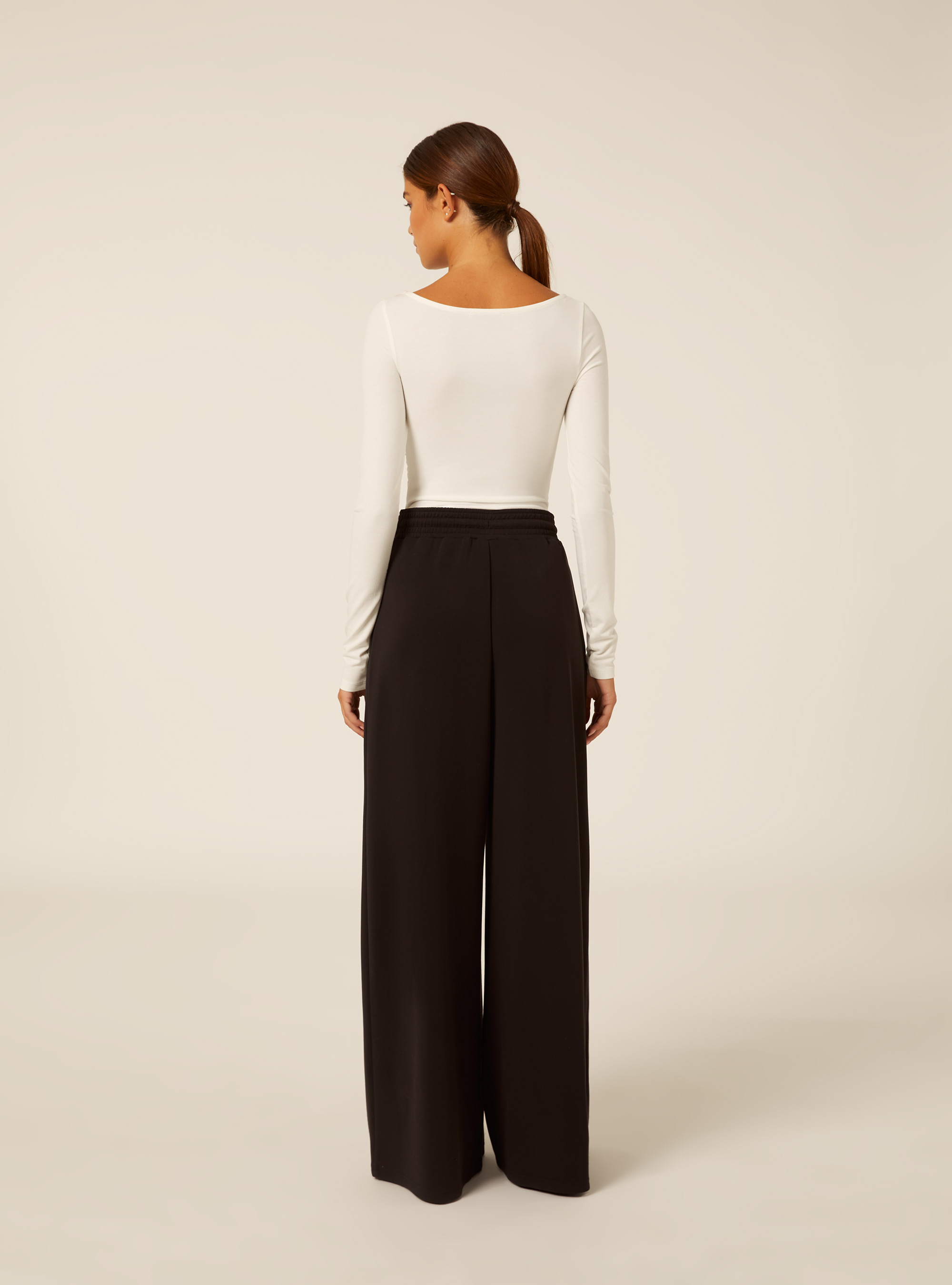 Pantaloni wide leg con pence in scuba, BK1 BLACK