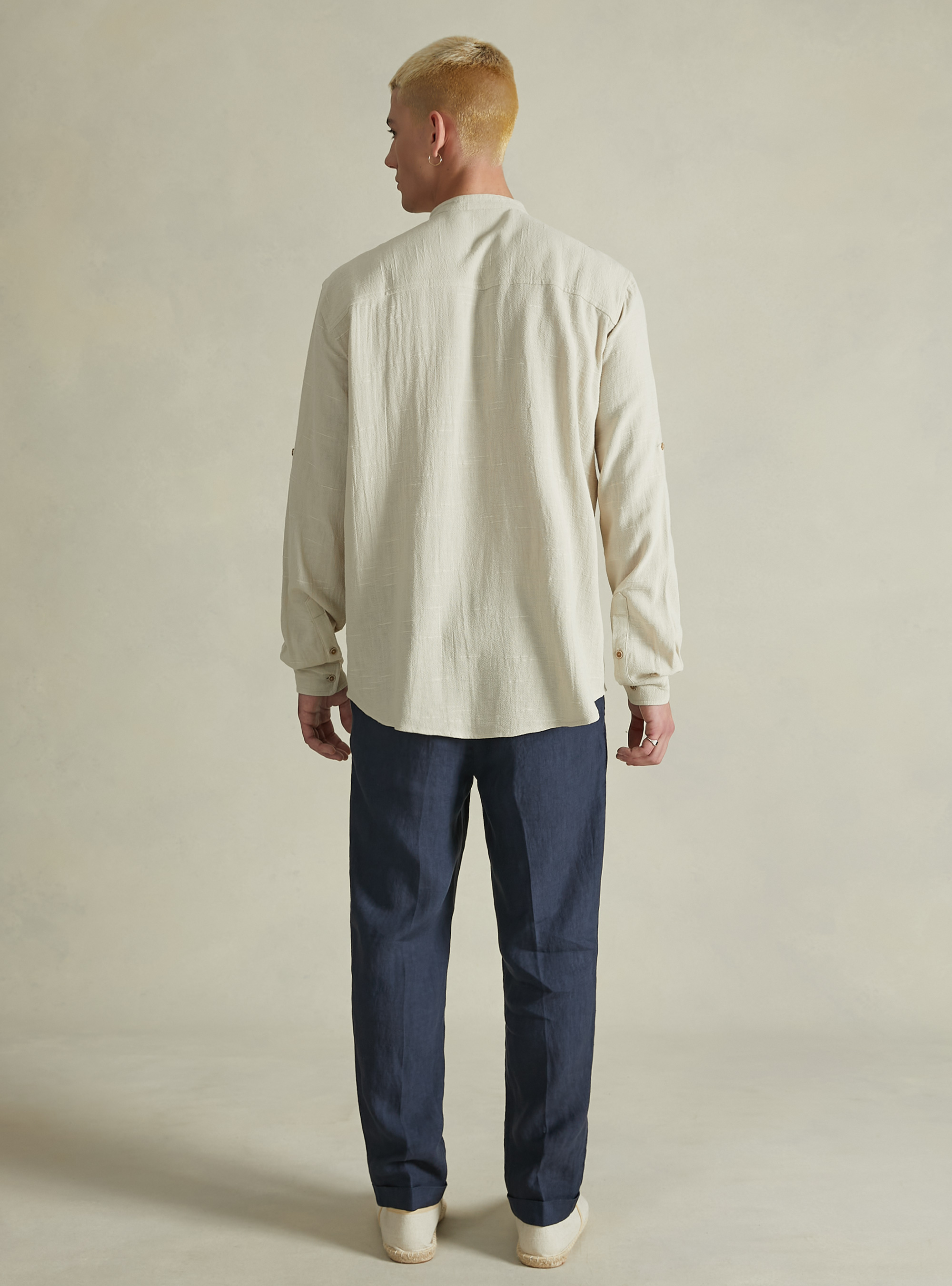 Hemd aus Leinenmischung mit Mandarinkragen, BG3 BEIGE LIGHT