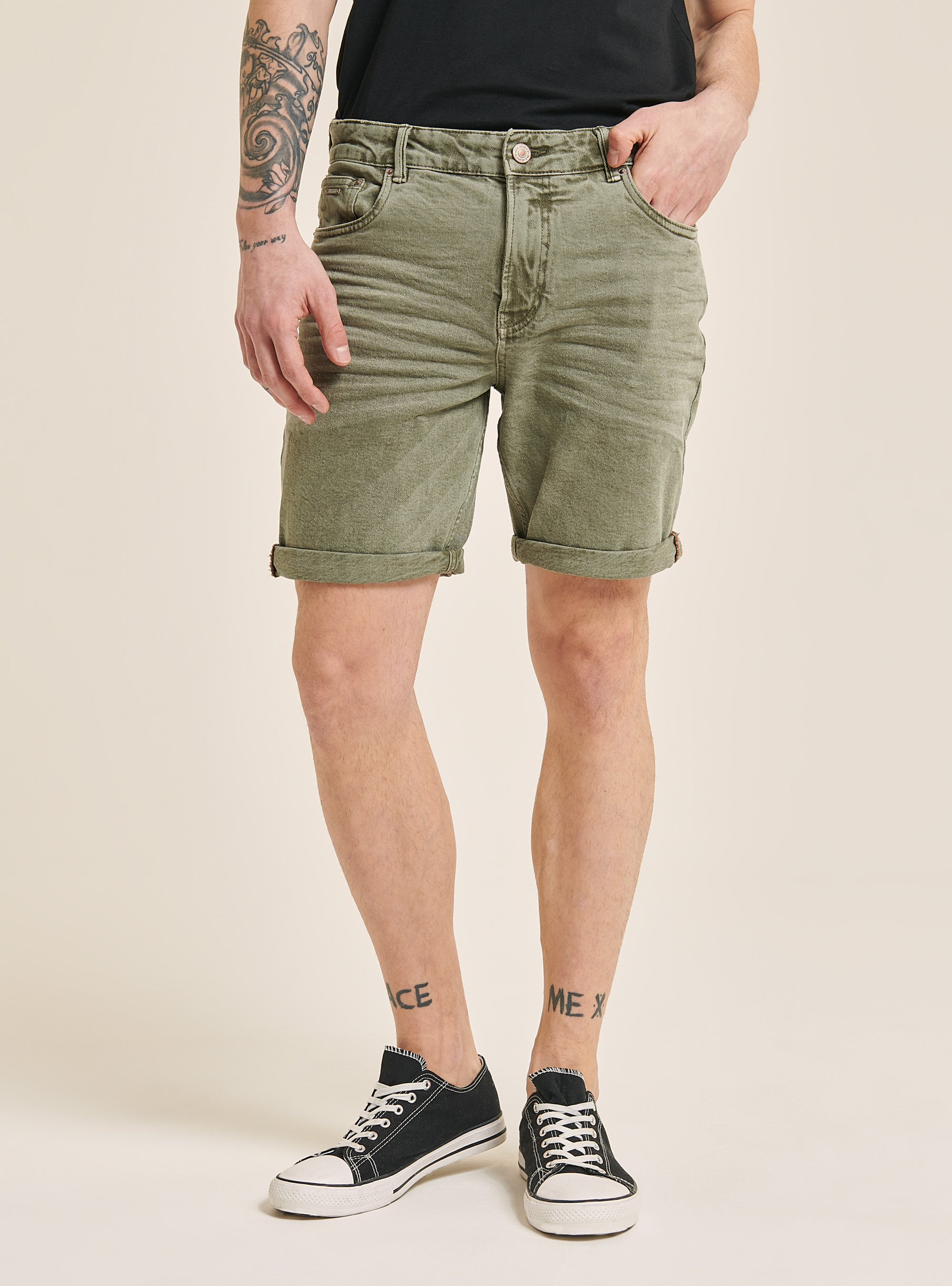 Bermuda en coton serg&eacute; extensible teint dans la masse, KY2 KAKY MEDIUM