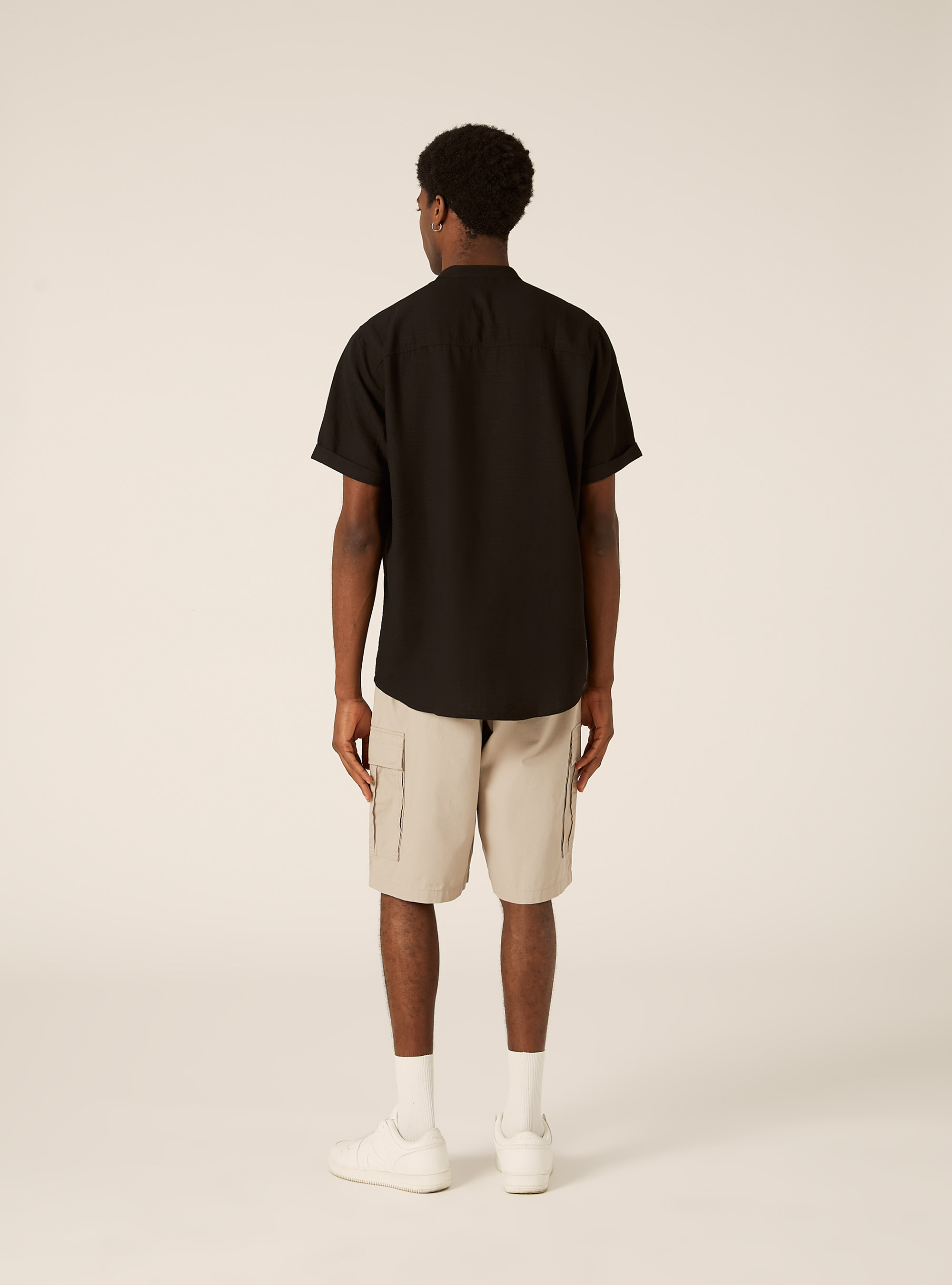 Chemise avec col officier, BK1 BLACK