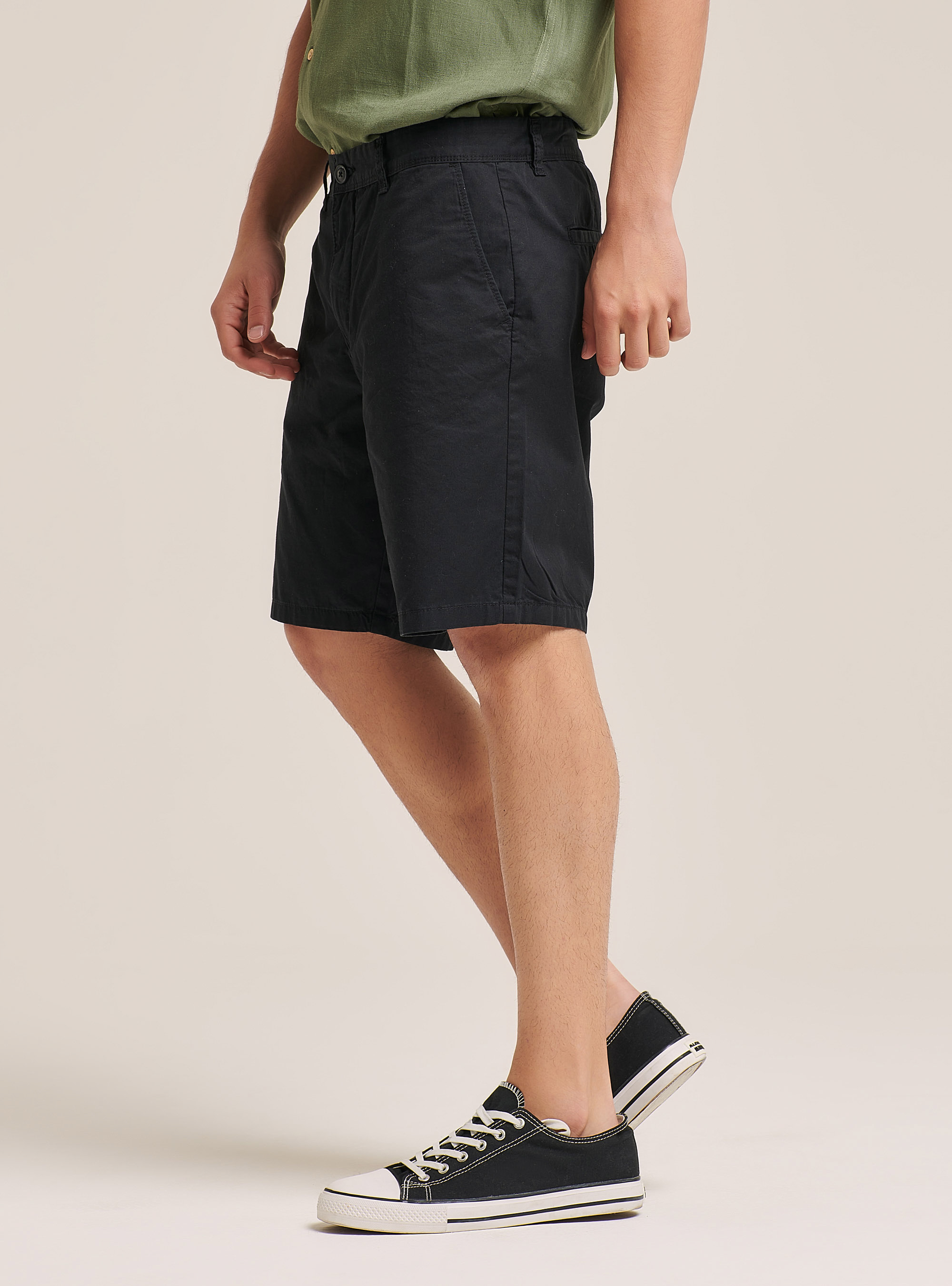 Bermudas de sarga de ajuste liso, BK1 BLACK
