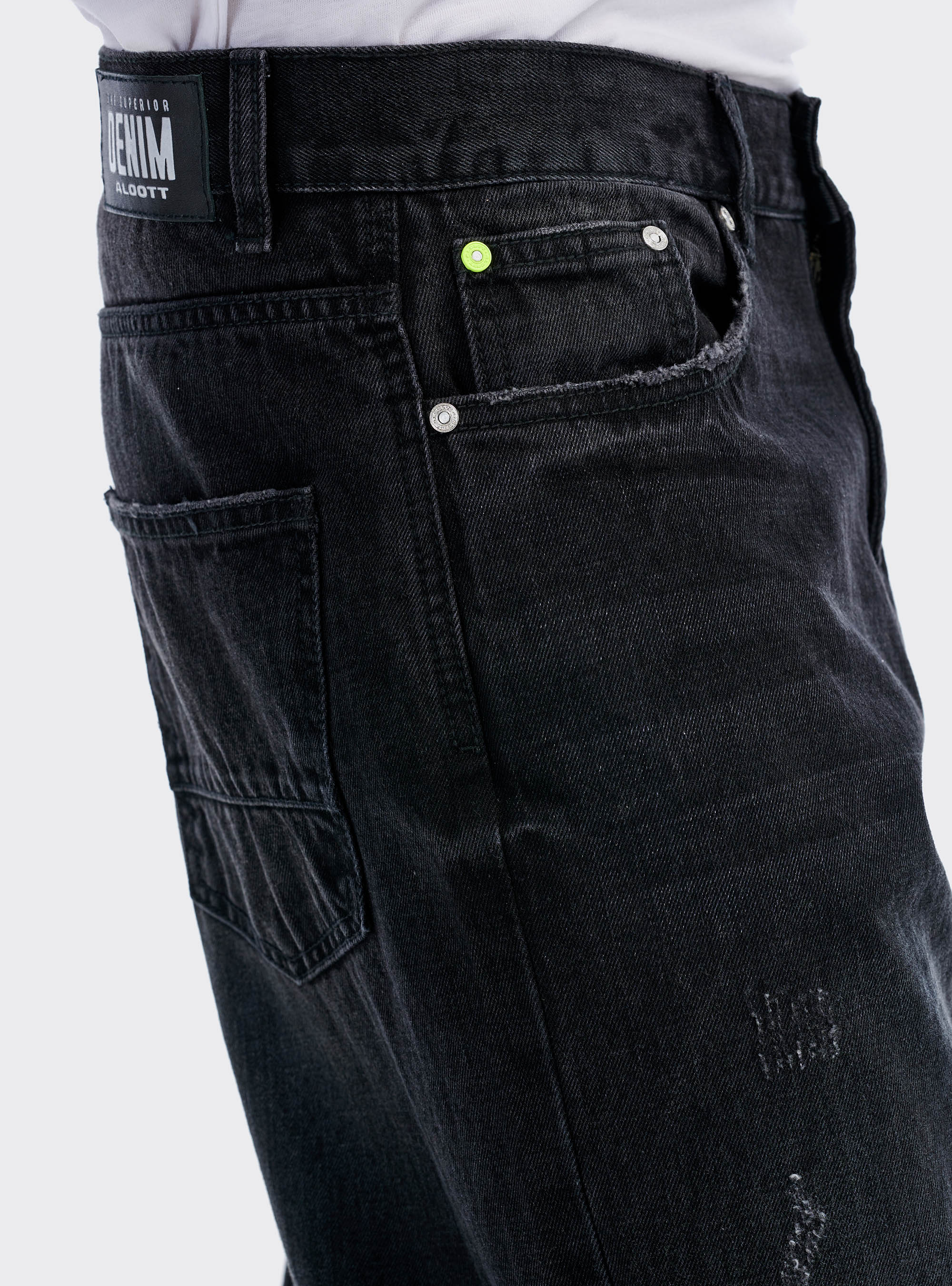 JEANS IN HOCHWASSER-L&Auml;NGE MIT RISSEN, C109 BLACK