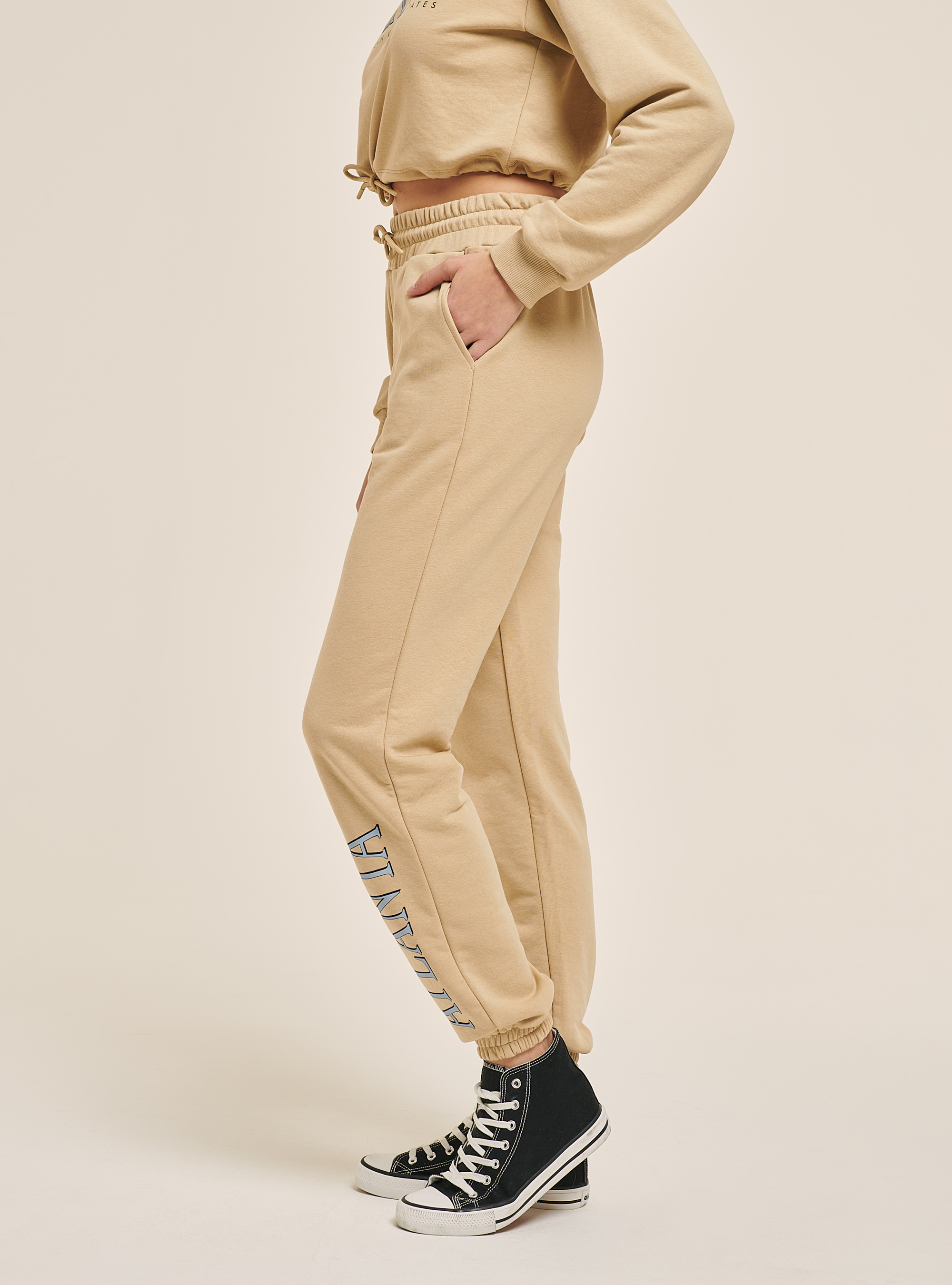 Pantalon jogger avec impression lettering sur la jambe, C1150 SAND