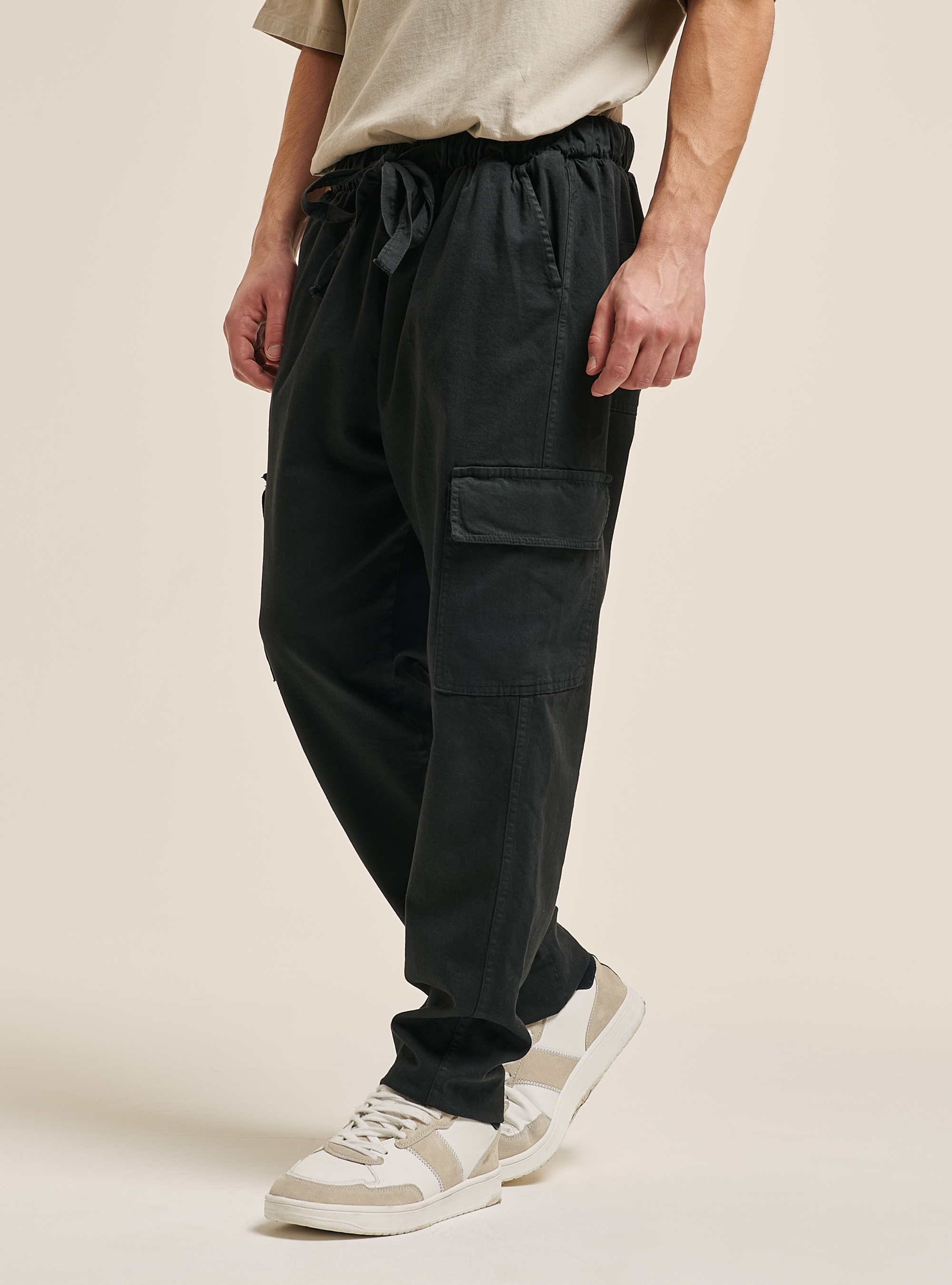 Trousers with elastic, BLACK