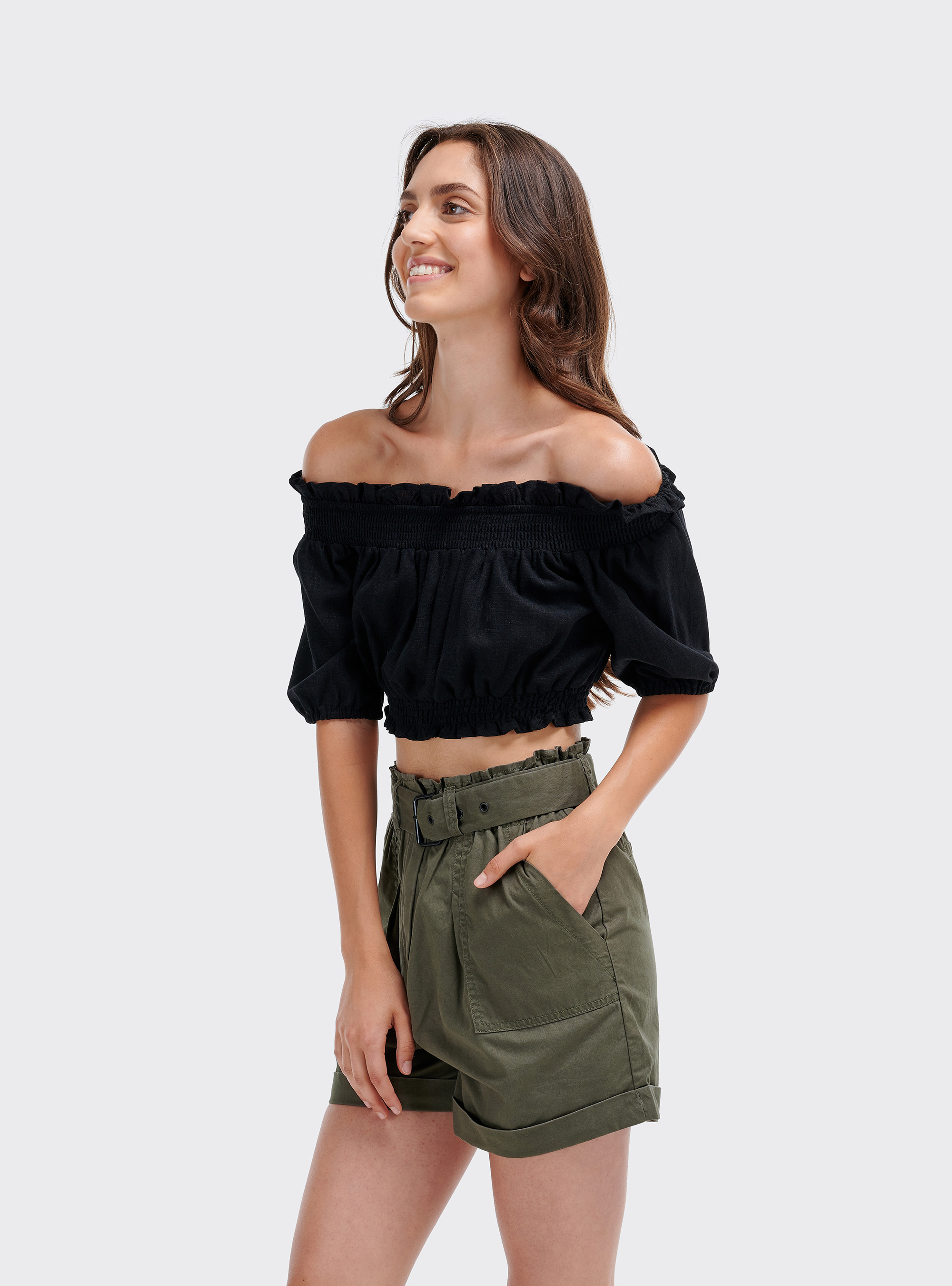 Blusa cropped con maniche a sbuffo, NERO