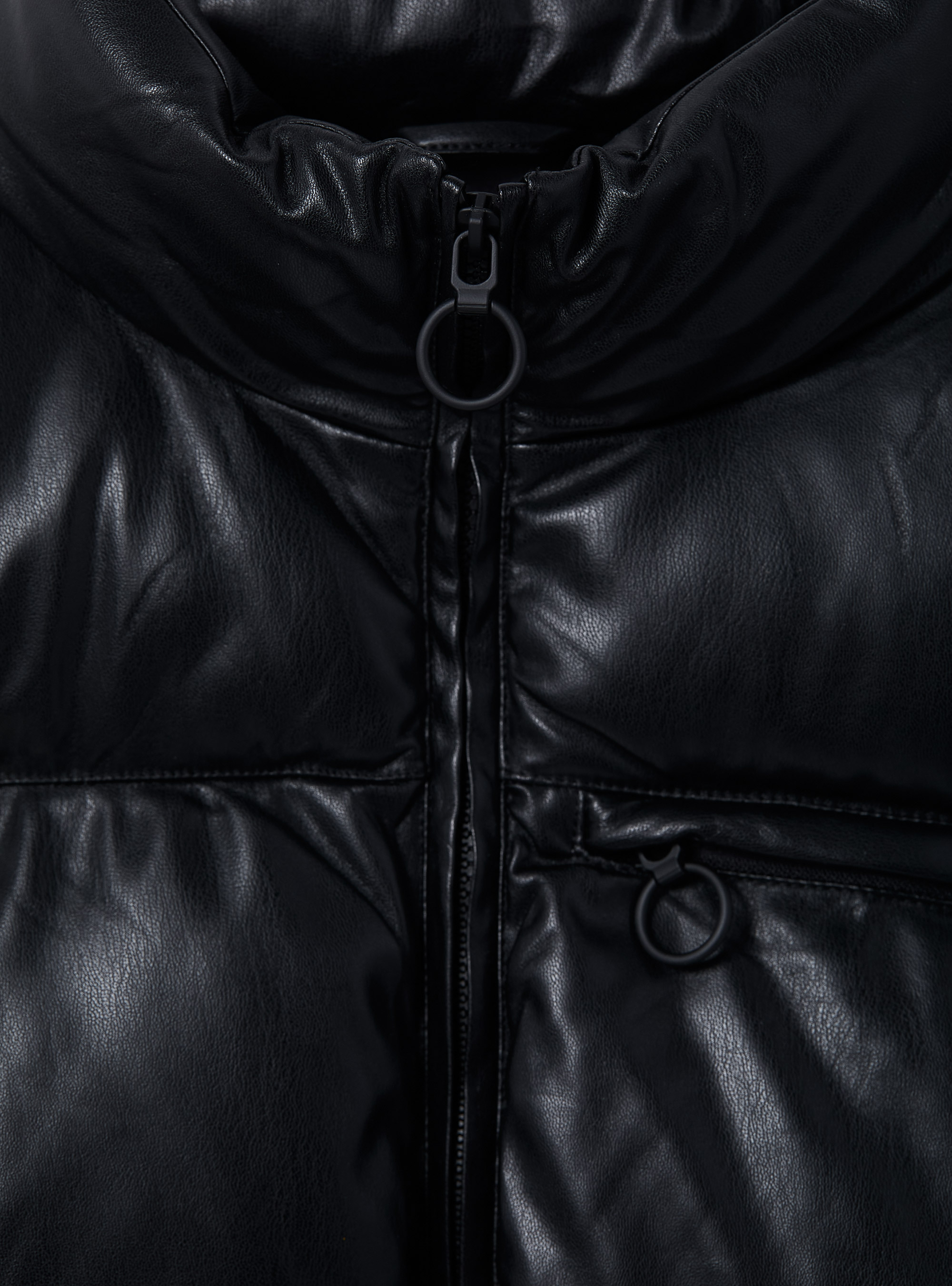 Leather-effect cropped sleeveless jacket