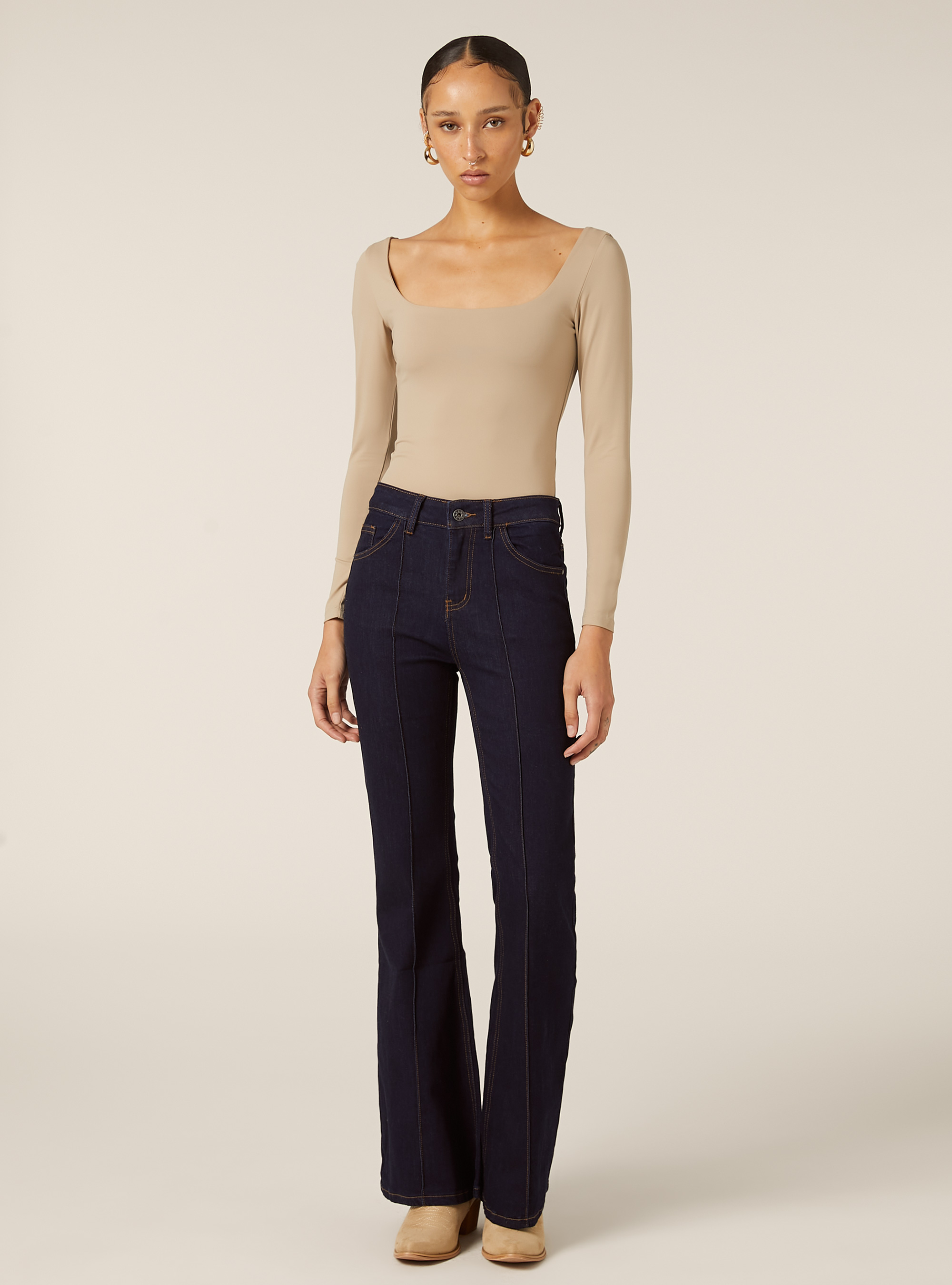 Stretch bodysuit with square neckline, BG3 BEIGE LIGHT