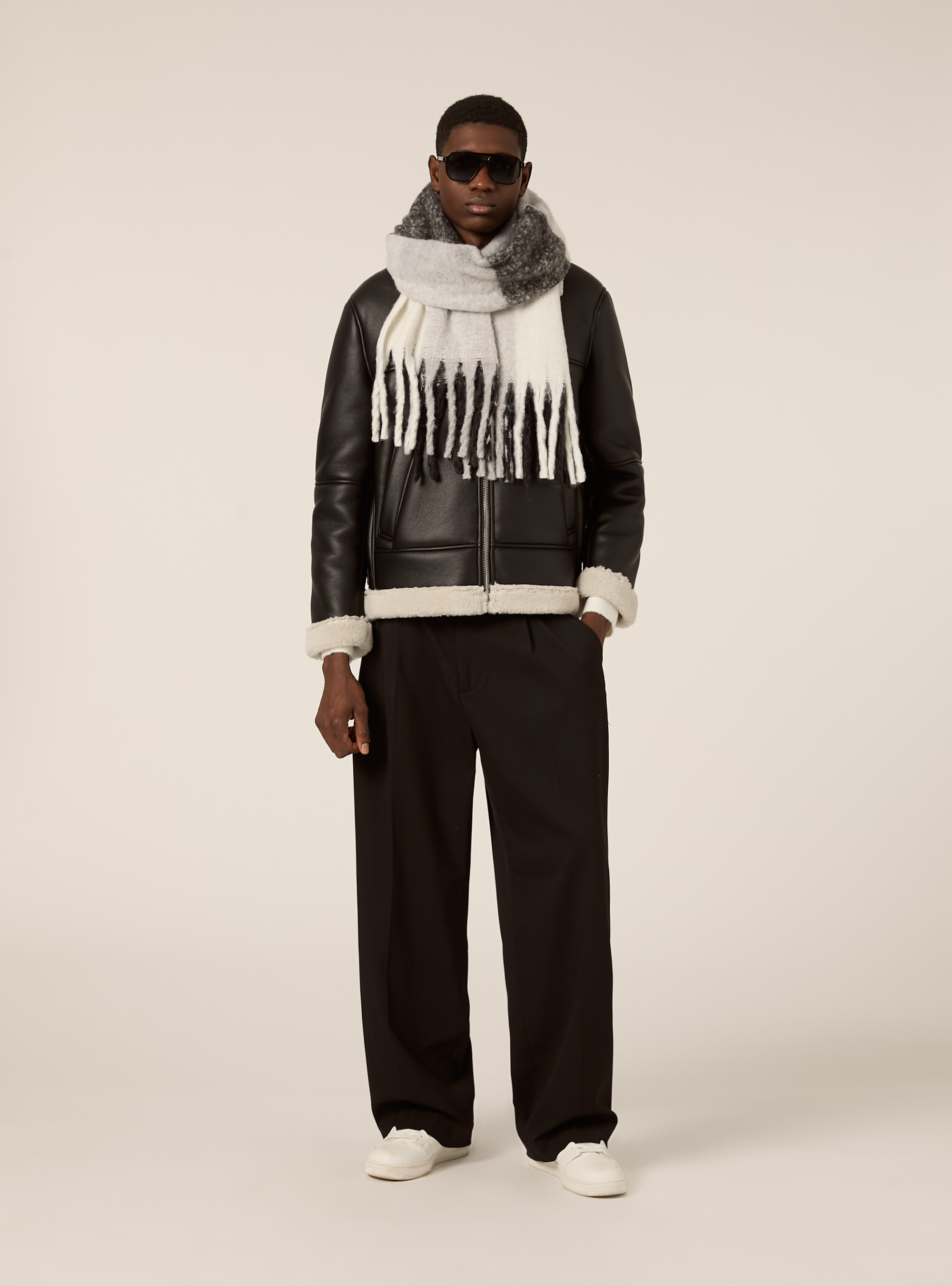 Montone effetto pelle, BK1 BLACK