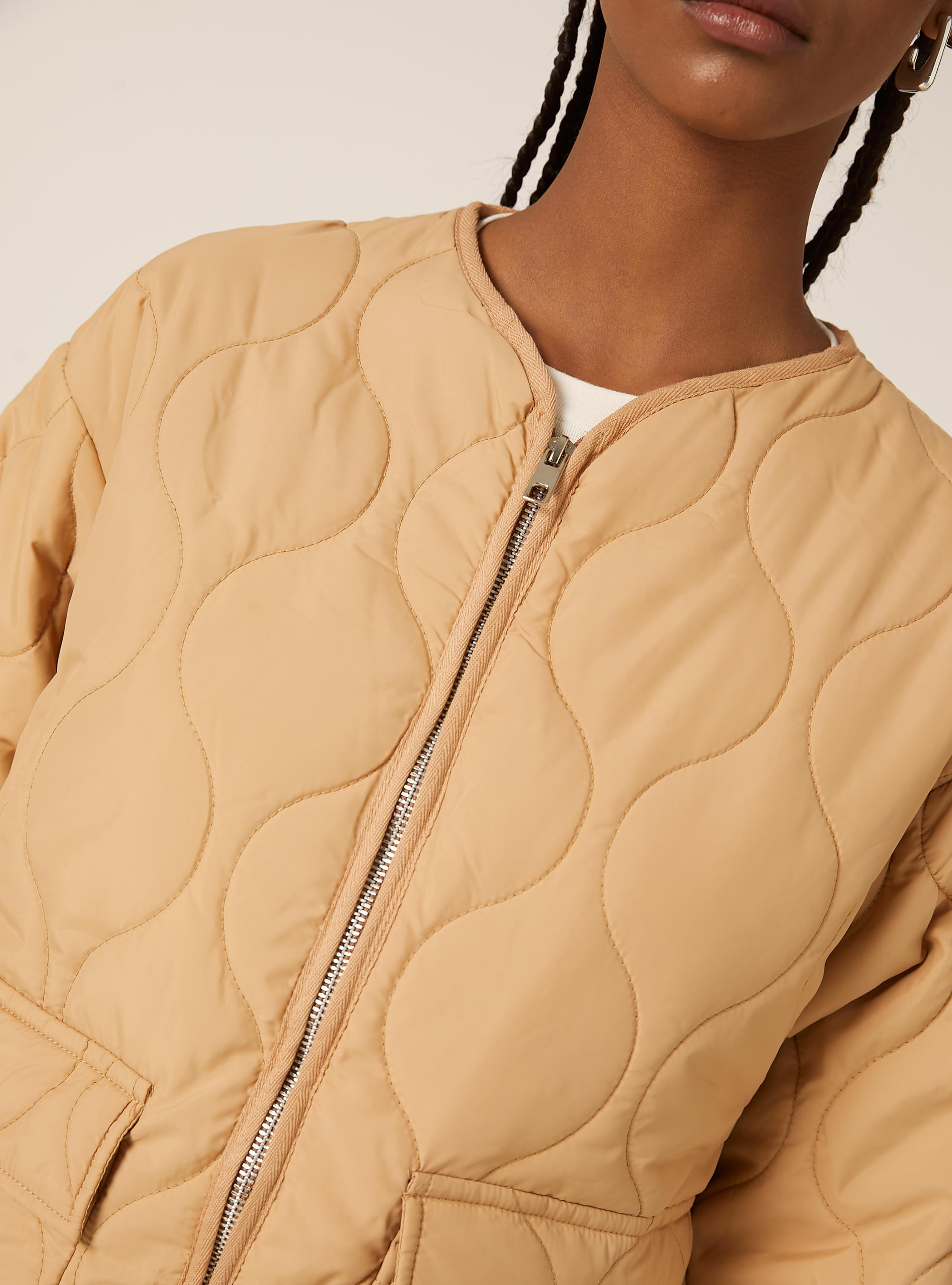 Giubbotto trapuntato con imbottitura riciclata, BG2 BEIGE MEDIUM