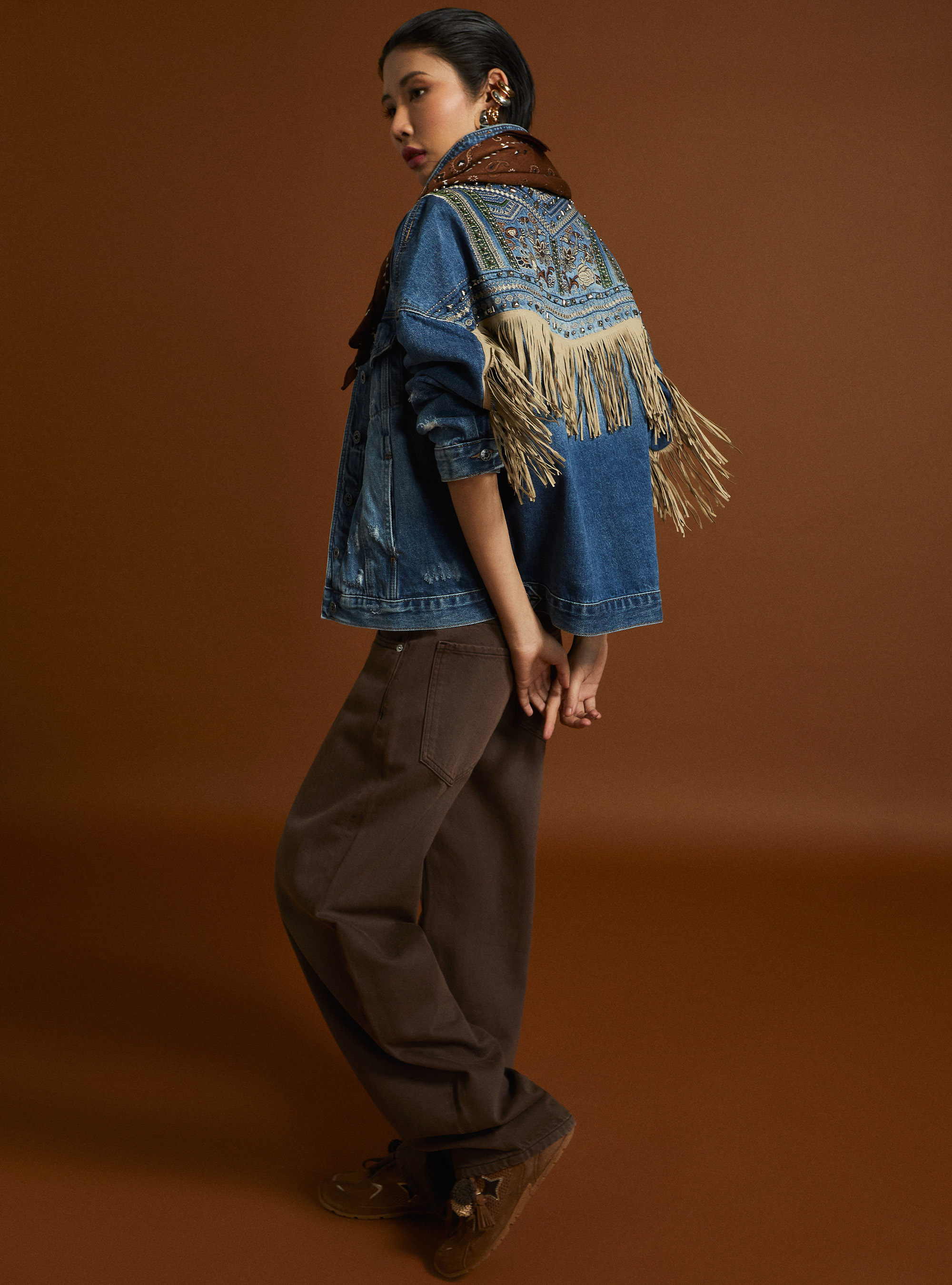 Giubbotto in denim con frange, D004 MEDIUM LIGHT BLUE