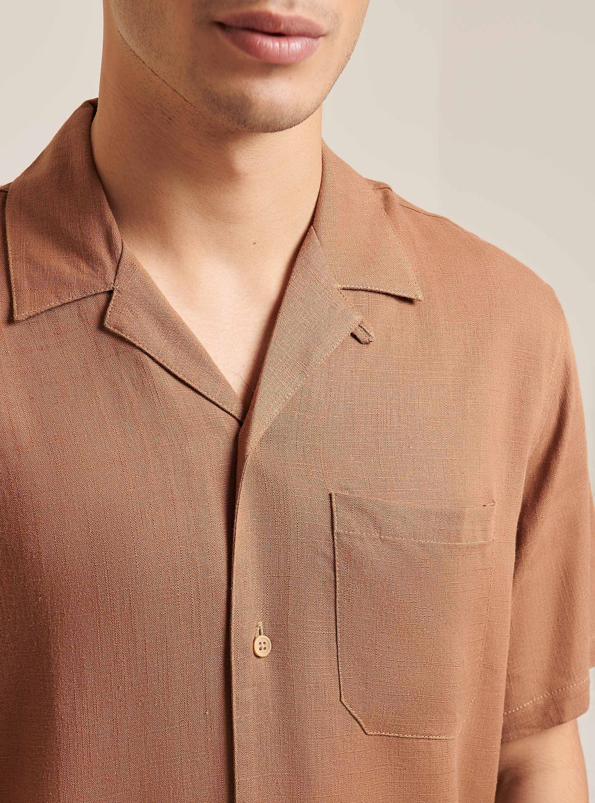 Linen blend shirt with bowling collar, C5507 TOBACCO