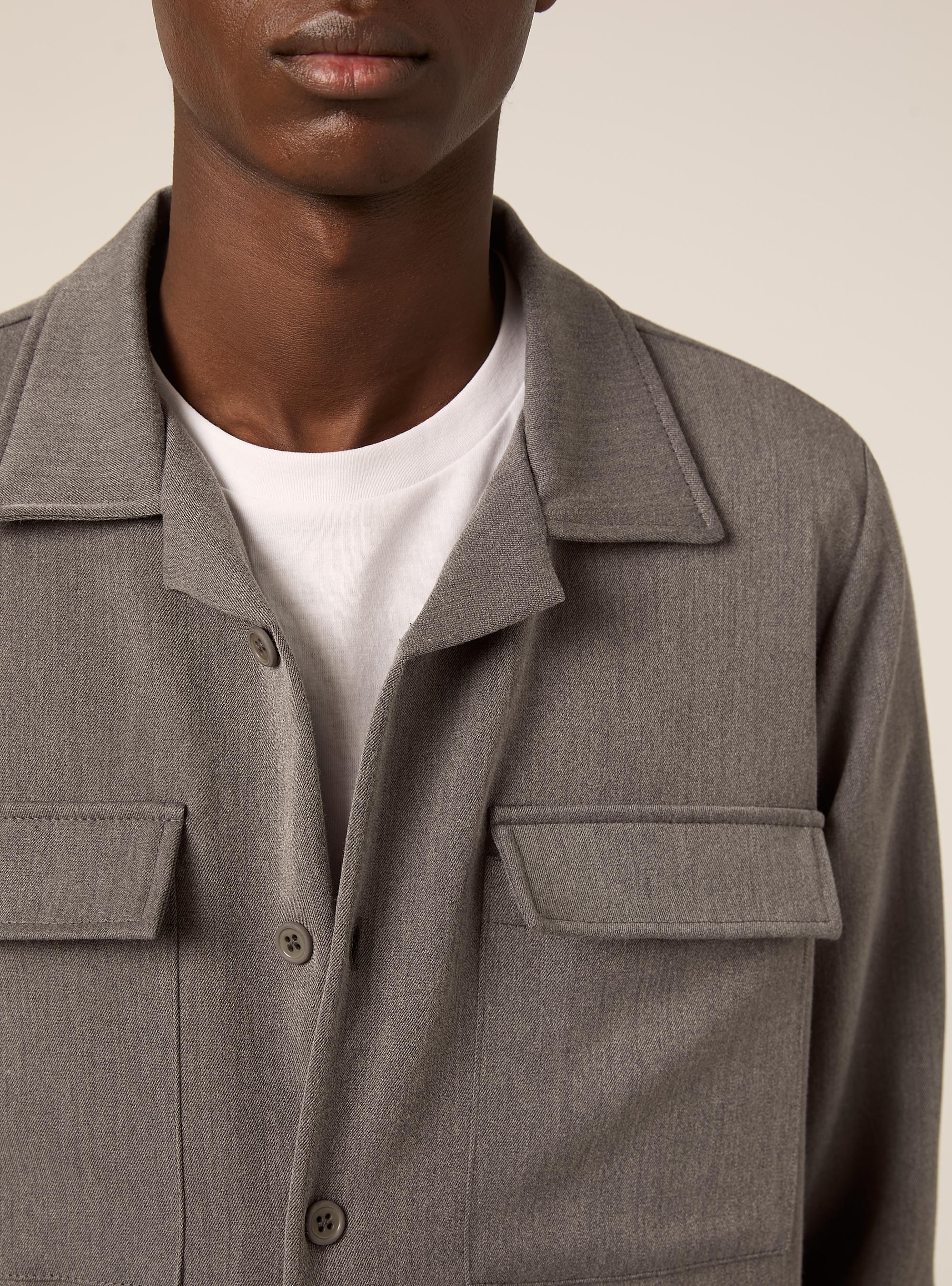 Camicia basic con tasconi, MGY1 GREY MEL DARK