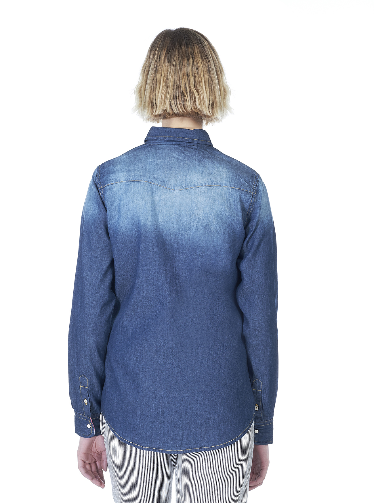 Camicia di jeans slim fit con tasche frontali, BLUE NAVY