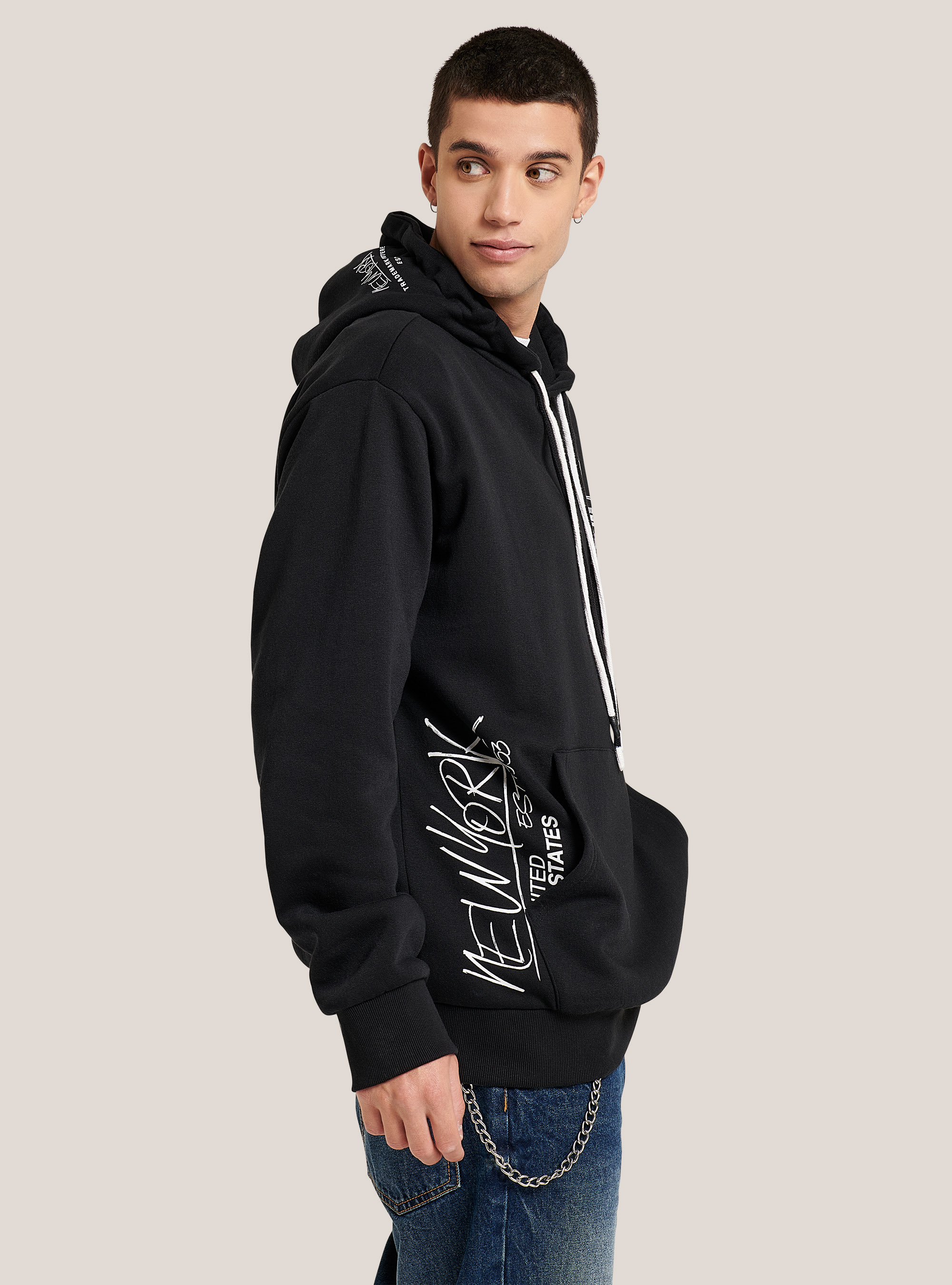 Oversized sweatshirt with graffiti print, BLACK
