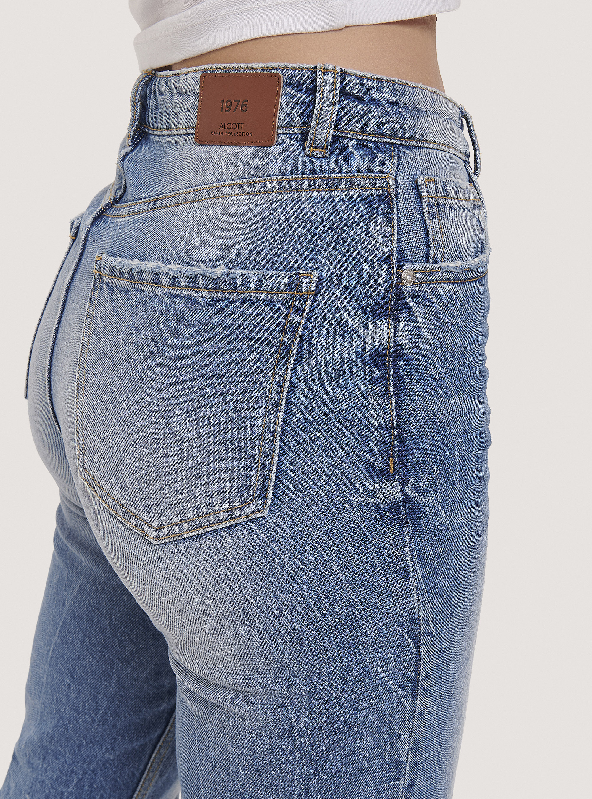 Mom Fit Jeans, Alcott