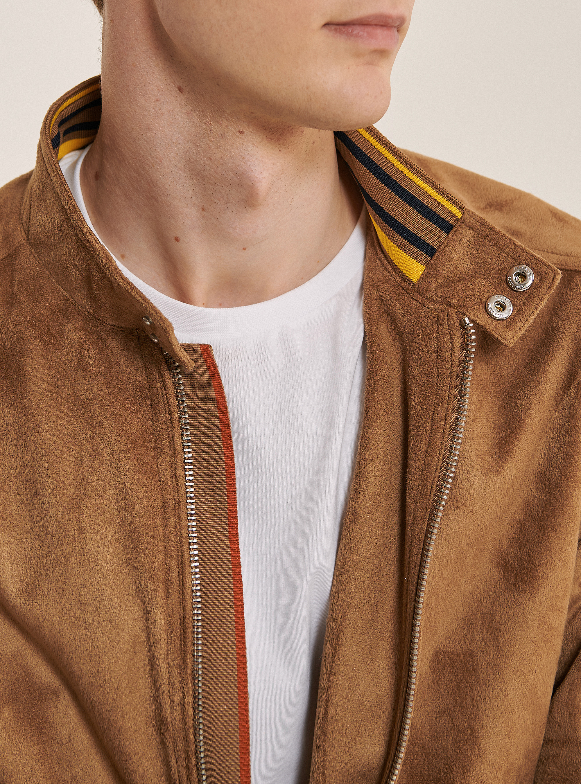 Giubbino scamosciato con dettagli a contrasto, C5532 BROWN