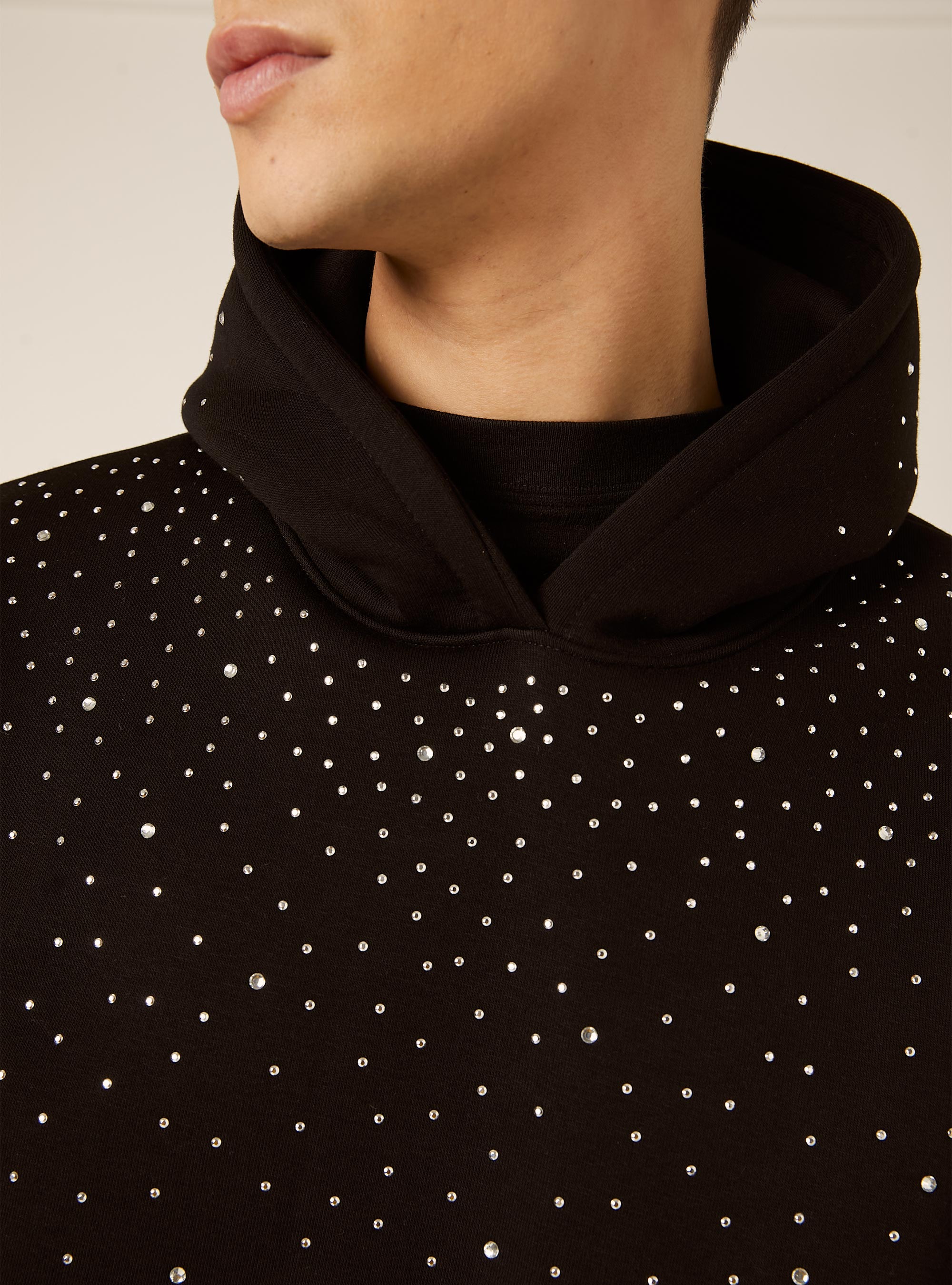 Felpa cappuccio  con strass boxy fit, BK1 BLACK