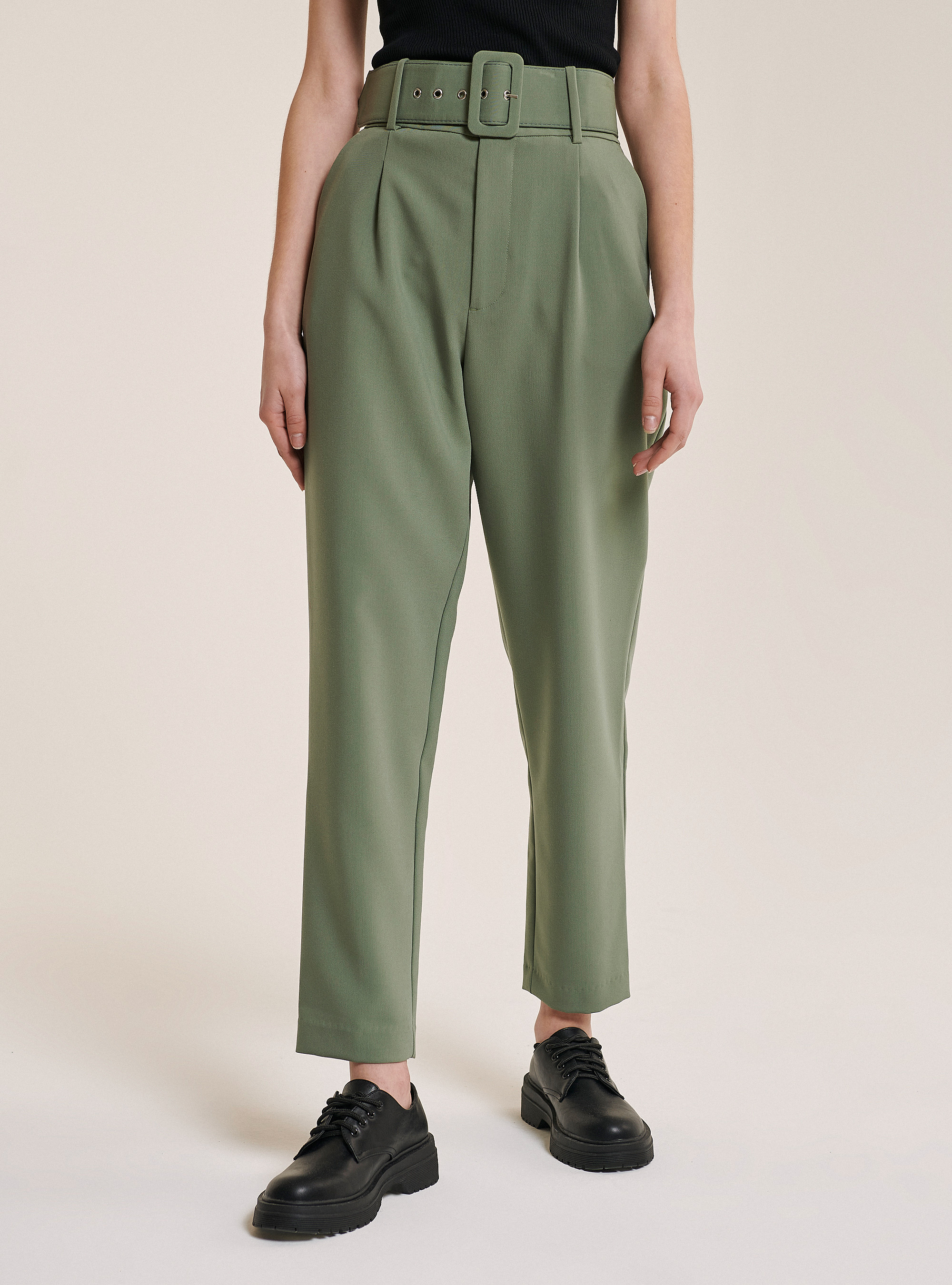 Formal trousers with pinces, C0662 LIGHT GREEN