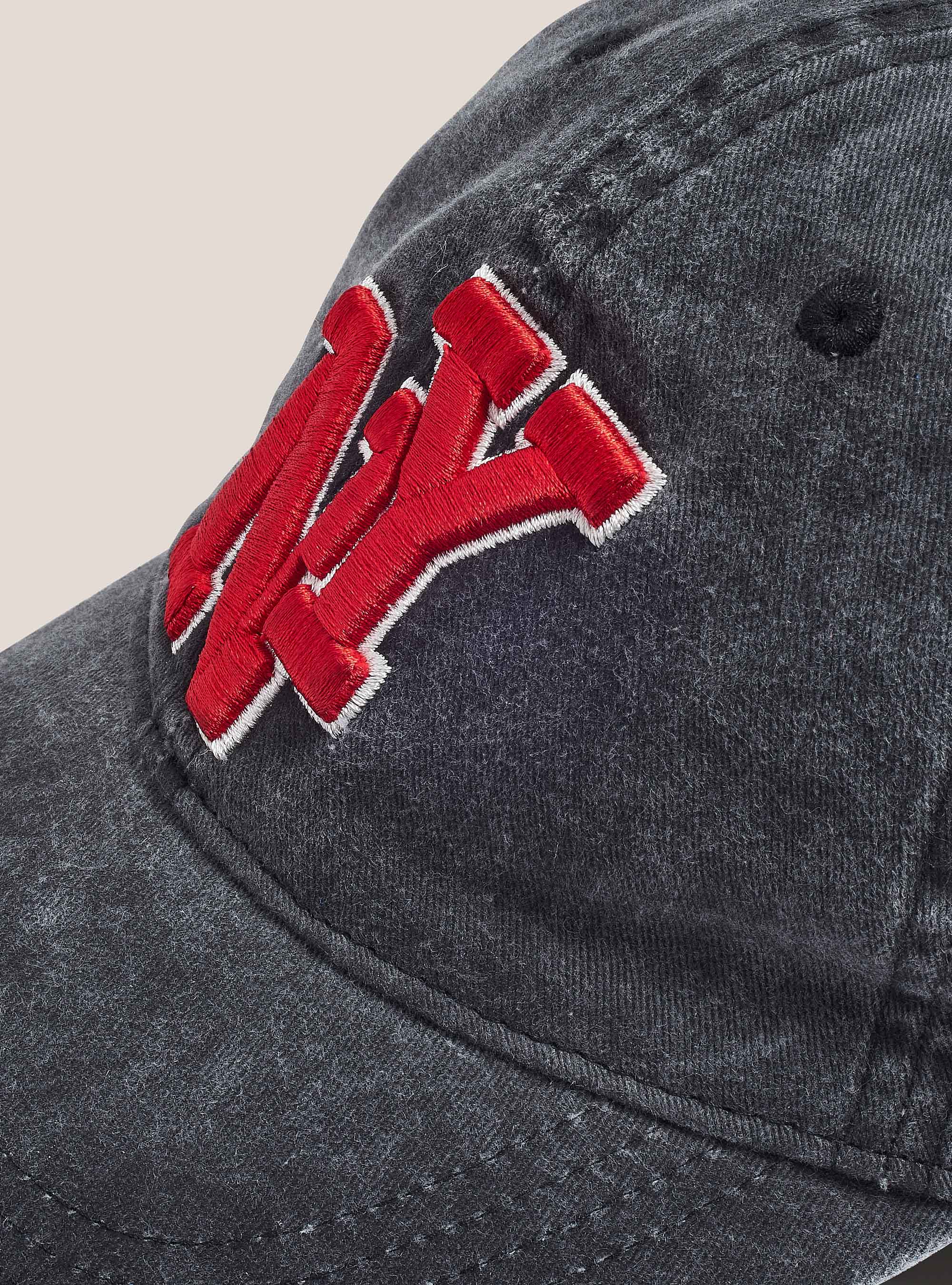 Hat with patch, BLACK