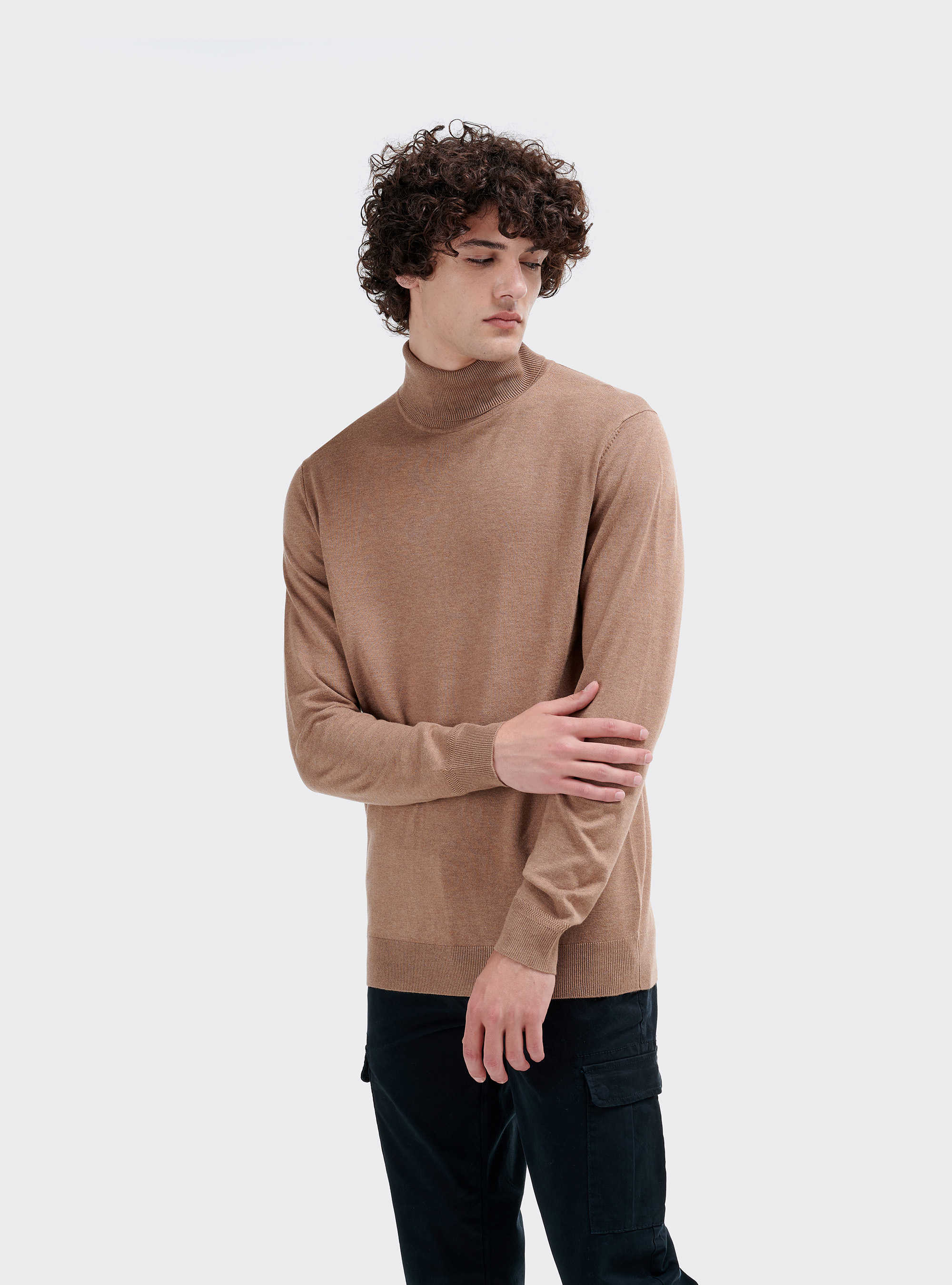 Pullover basic collo alto, BEIGE