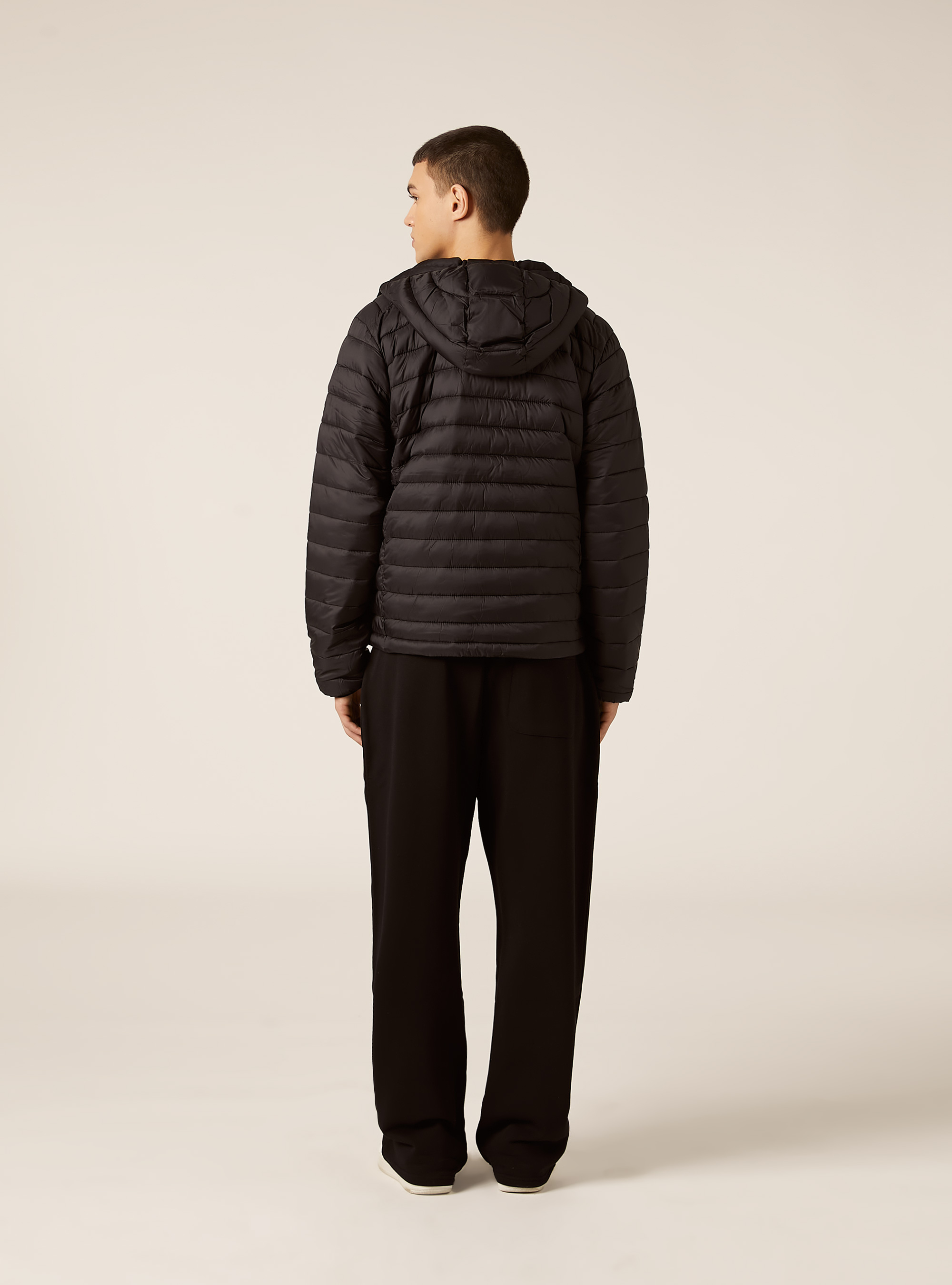 Piumino leggero con cappuccio, BK1 BLACK