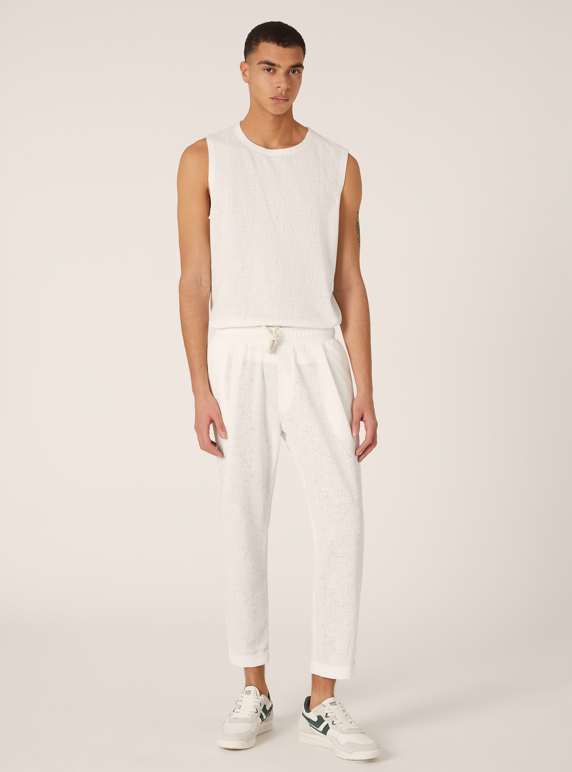 Textured and drawstring pants, WH1 OFF WHITE