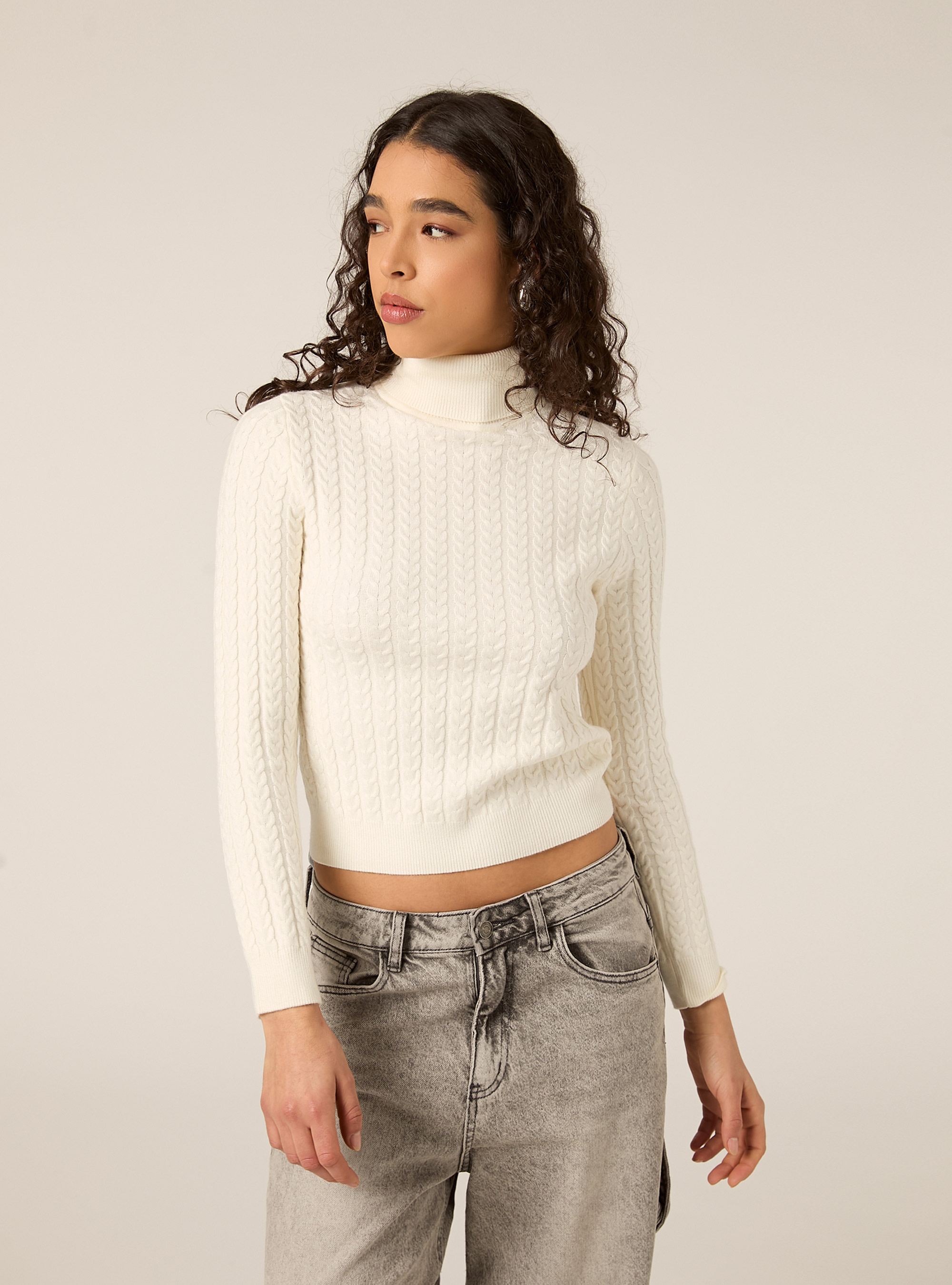 Maglia collo alto a trecce, WH2 WHITE