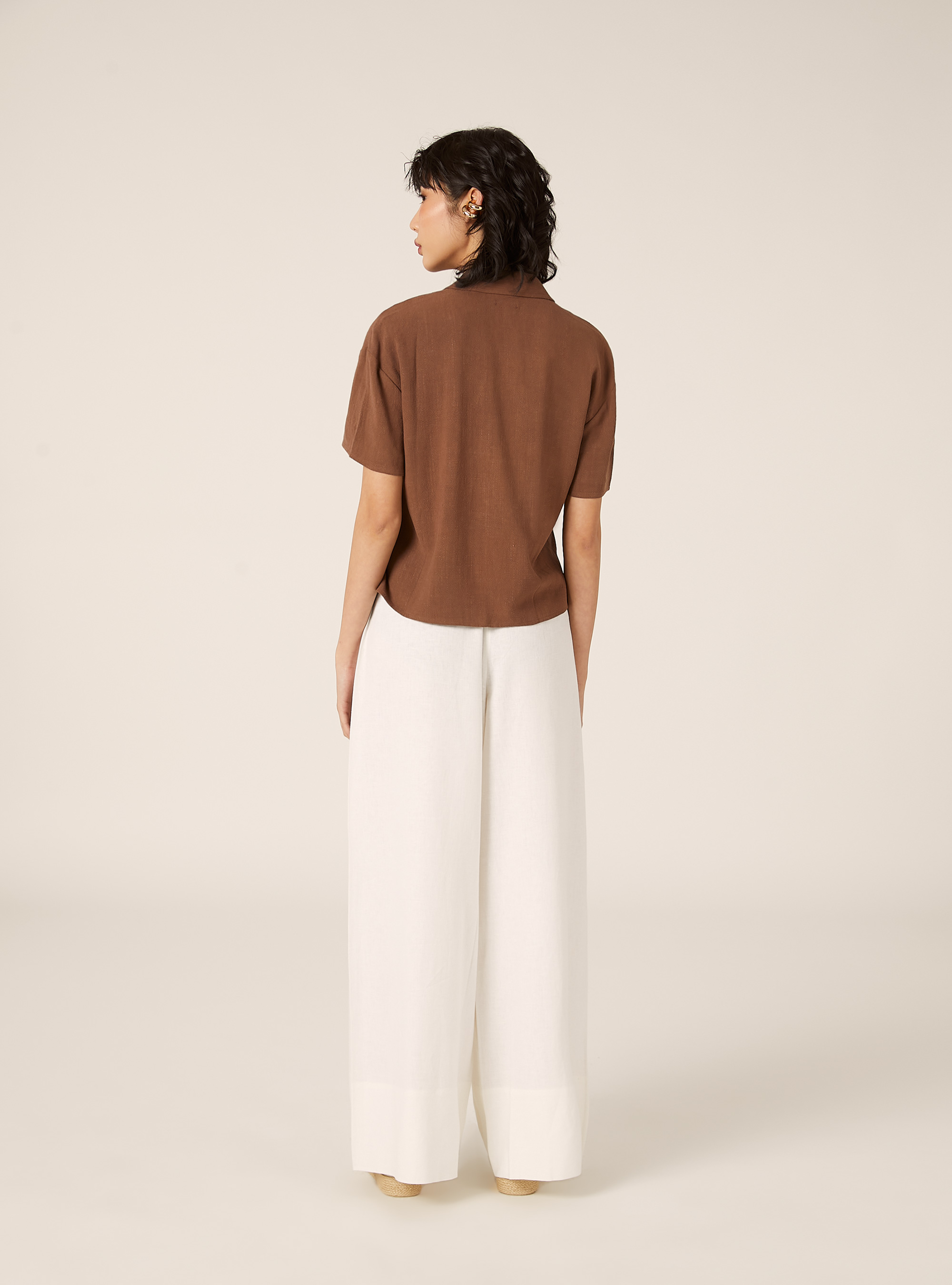 Camisa cropped de mezcla de lino, BR2 BROWN MEDIUM