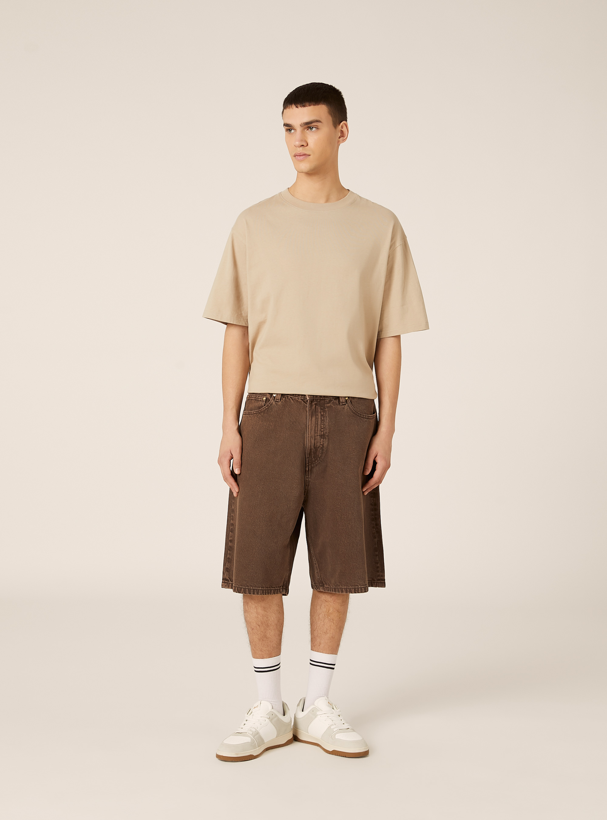 Bermuda jort in denim colorato, MARRONE MEDIO