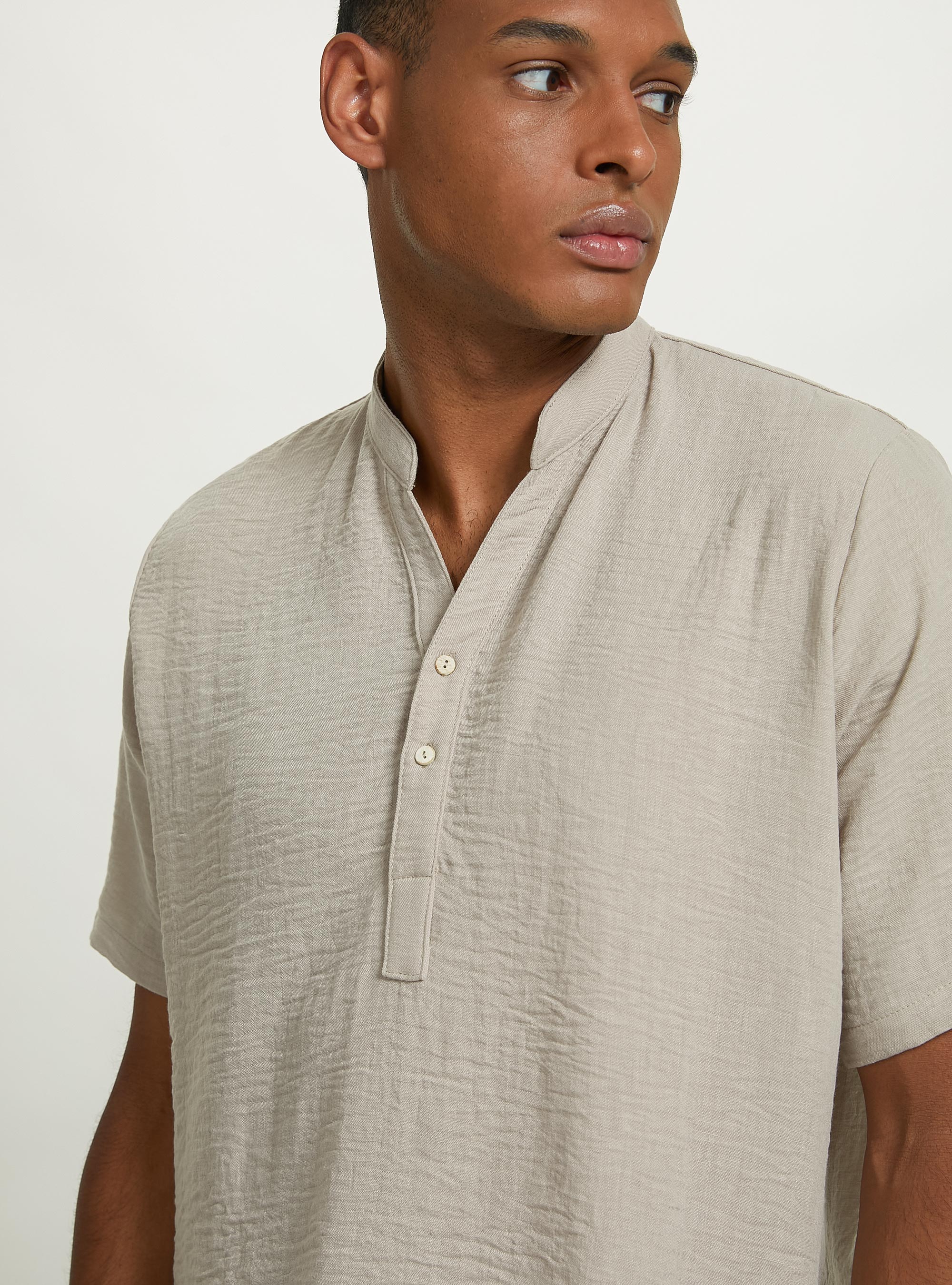 Camicia basica collo coreano mezza placchetta, BG3 BEIGE LIGHT