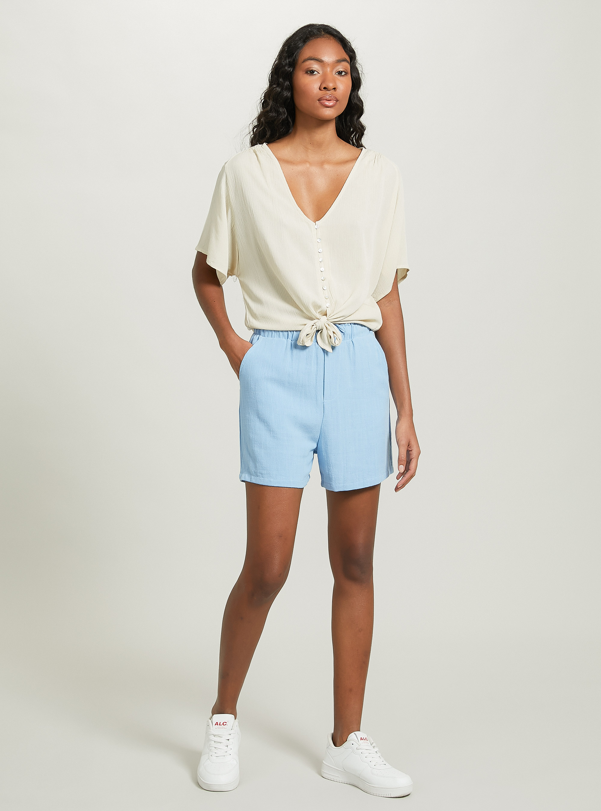 Solid colour v-neck shirt with waist knot, BG3 BEIGE LIGHT