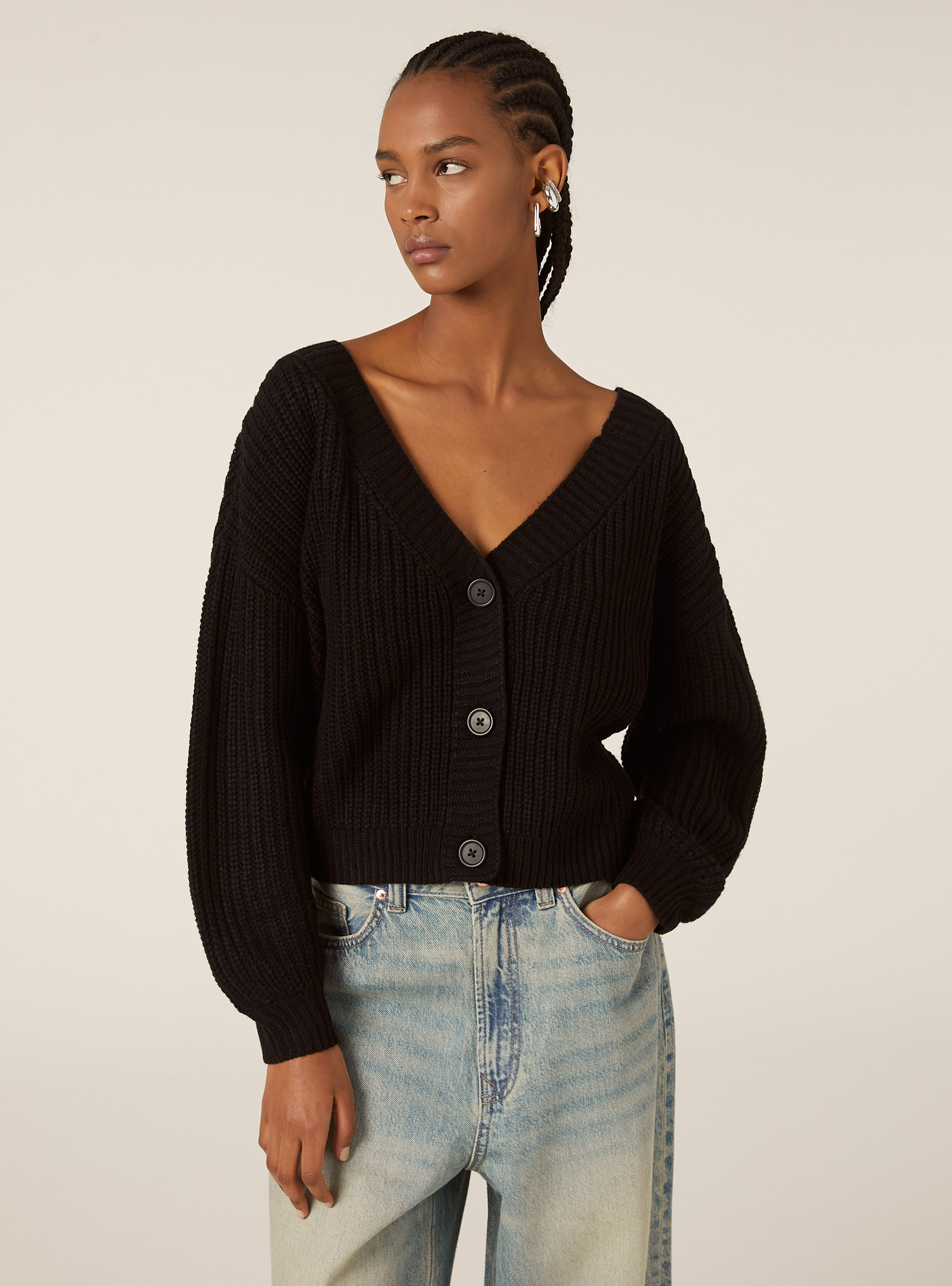 Knitted cardigan with V-neck, BK1 BLACK
