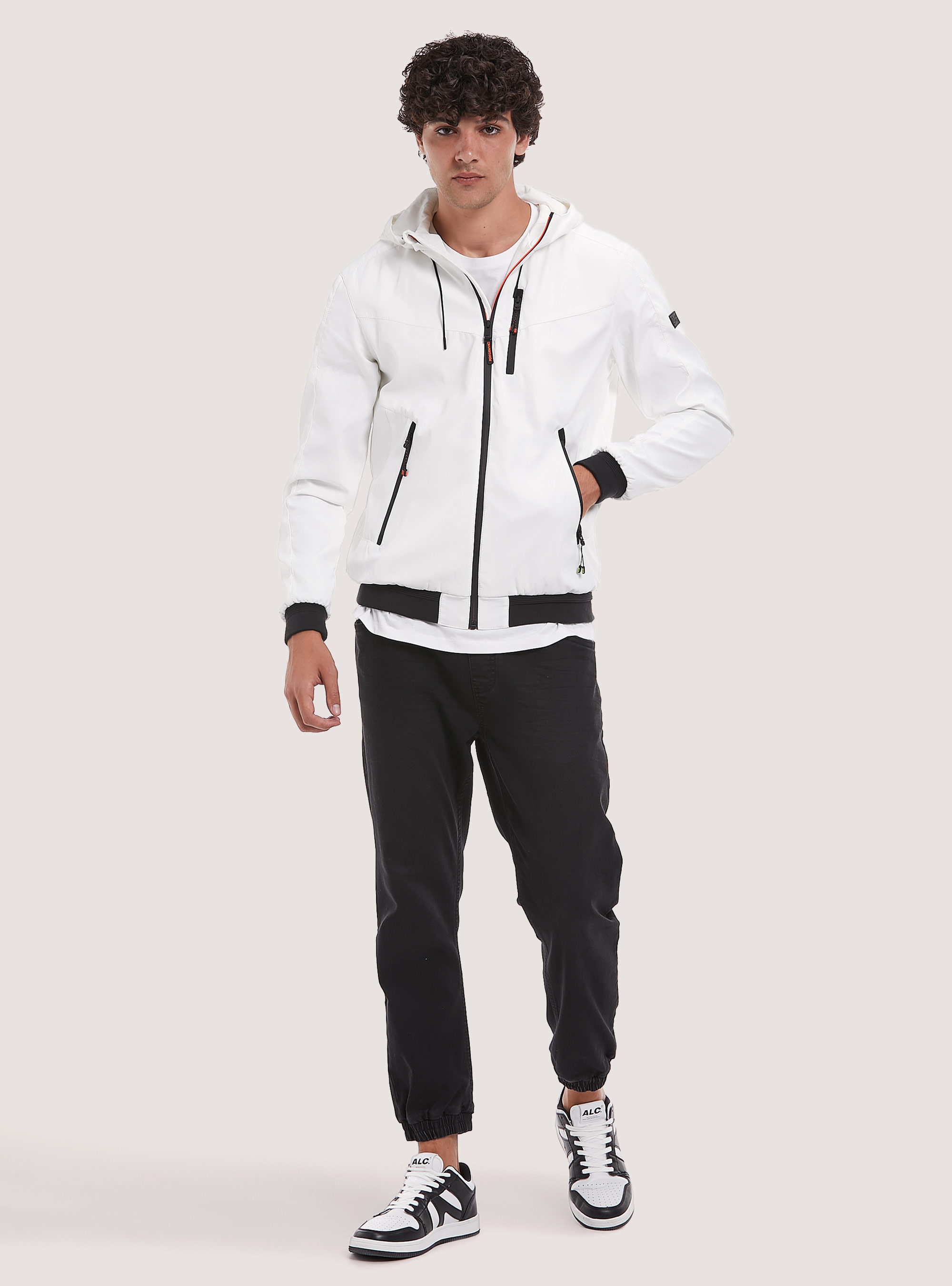 Chaqueta bomber con capucha a prueba de viento, WH1 OFF WHITE