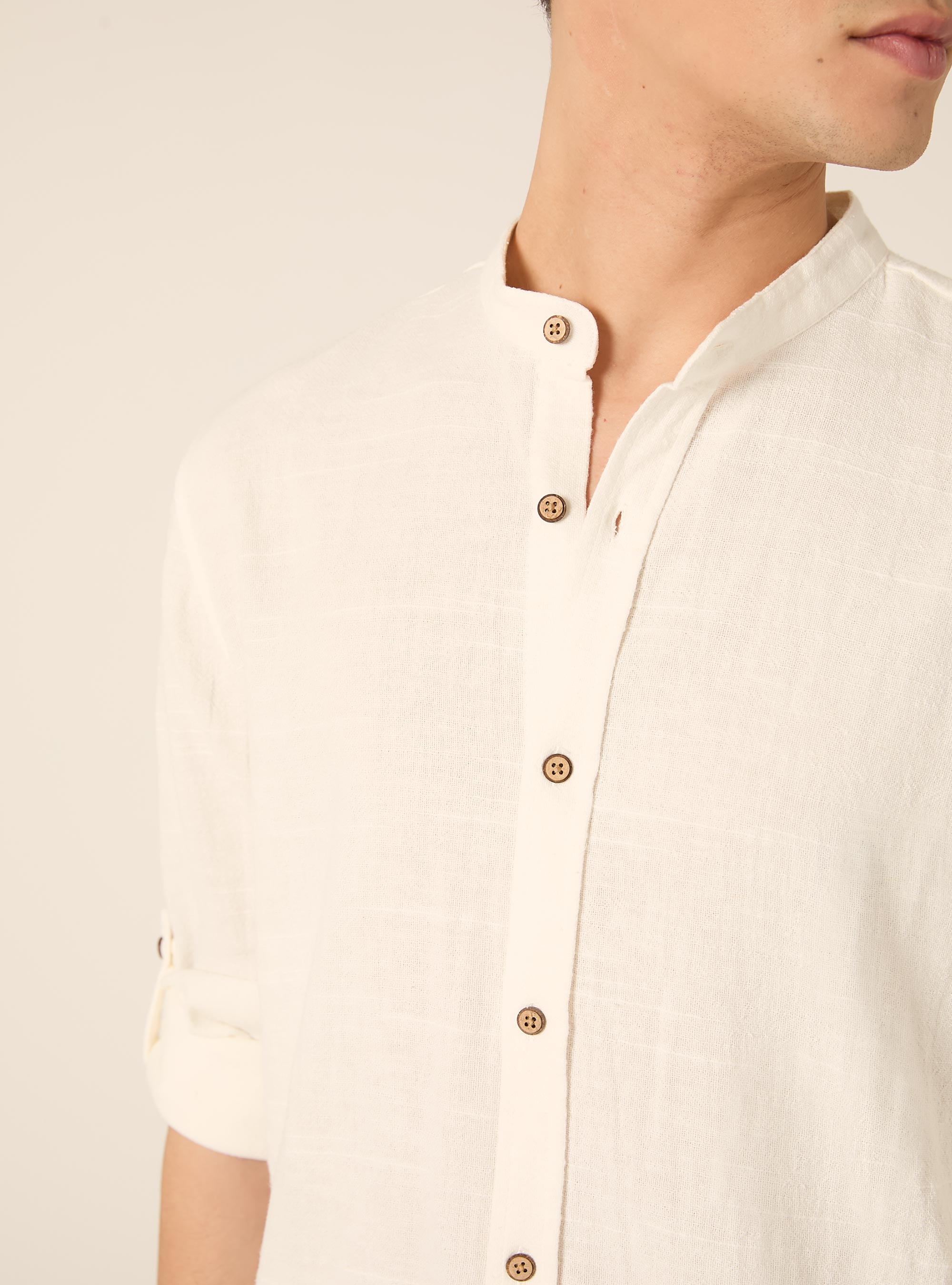 Camicia con collo alla coreana in misto lino, WH2 WHITE