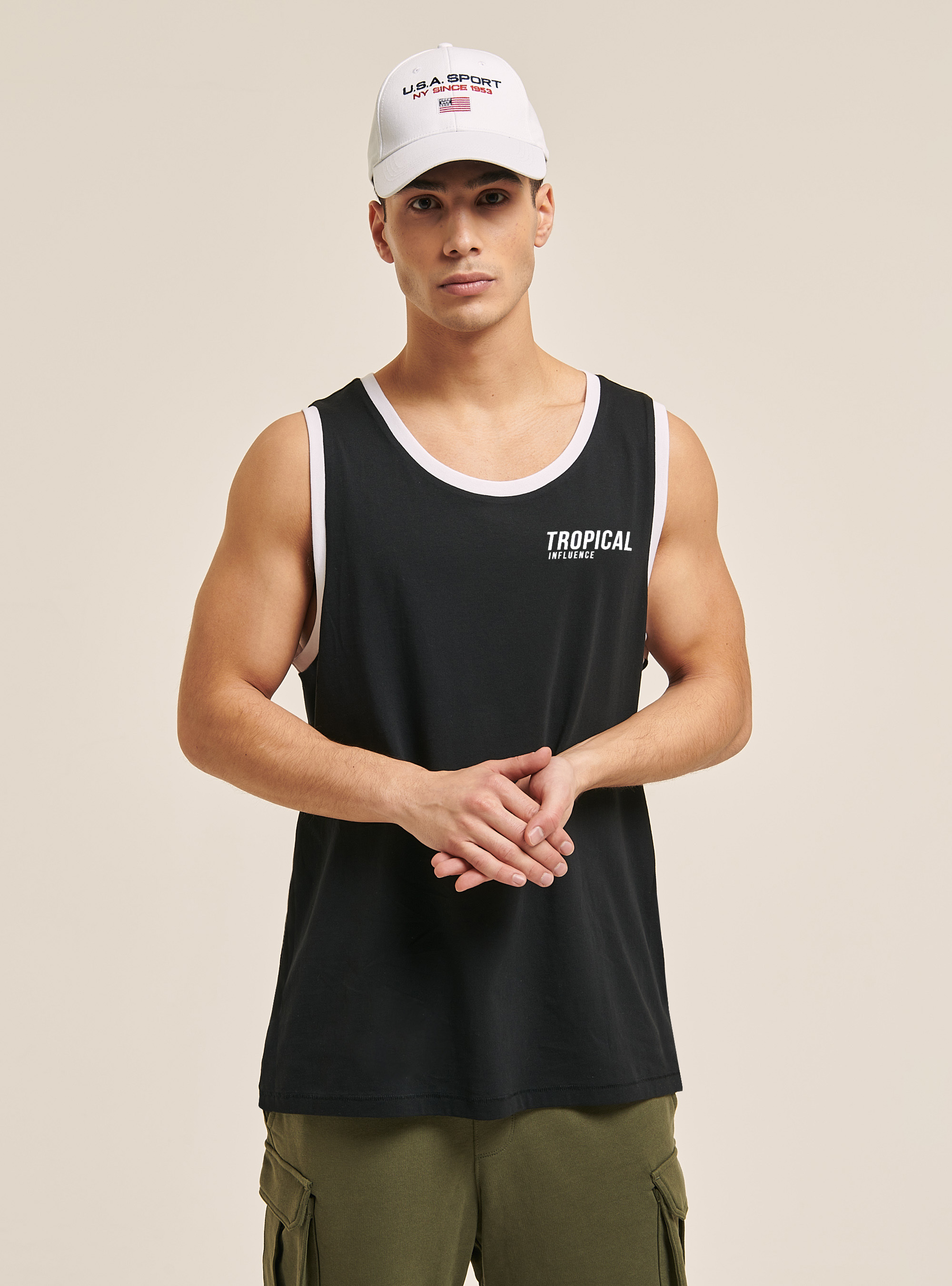 T-shirt with short sleeves and print, BLACK
