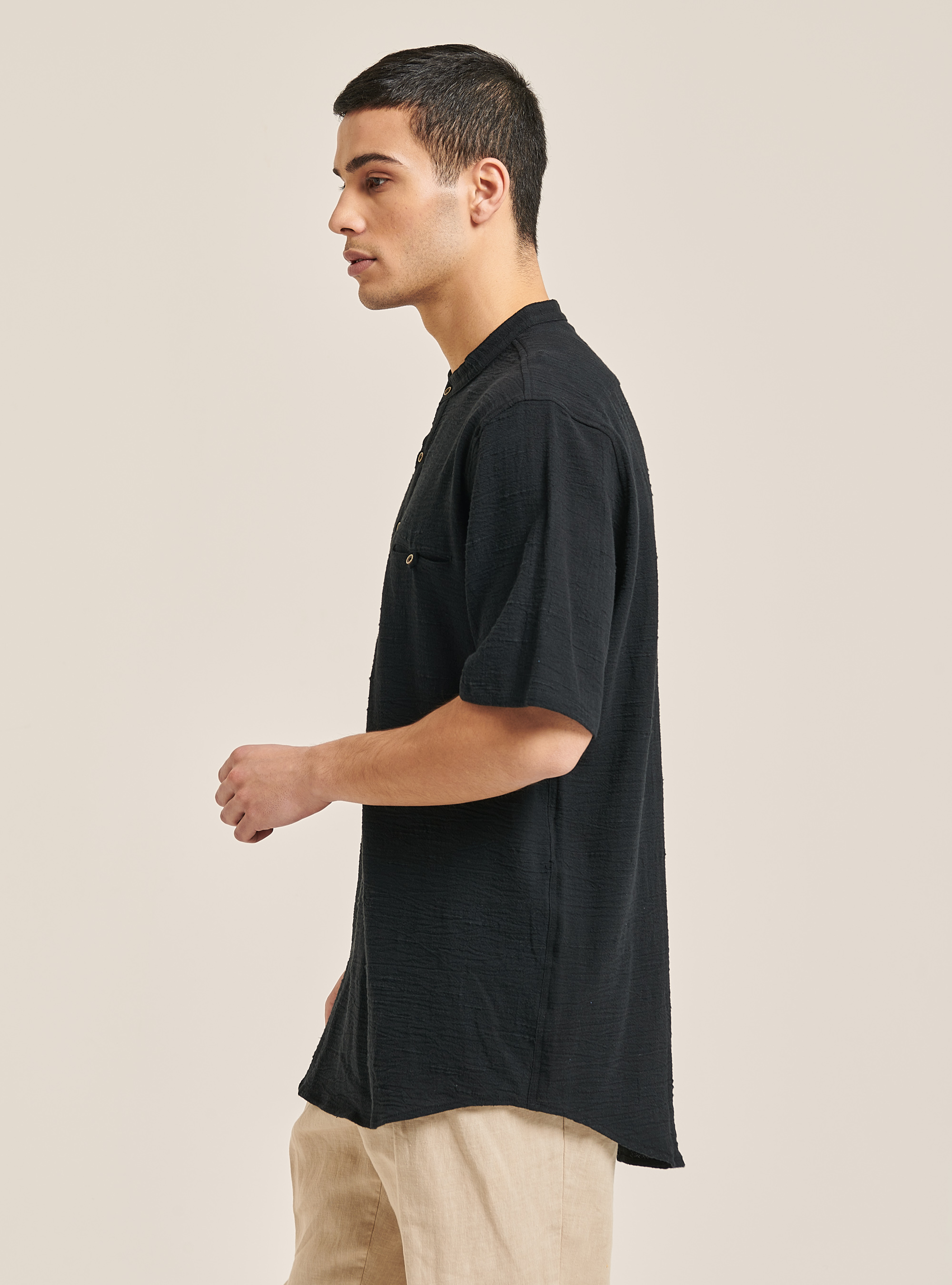 Chemise &agrave; manches courtes en lin m&eacute;lang&eacute; &agrave; col mao, C101 BLACK