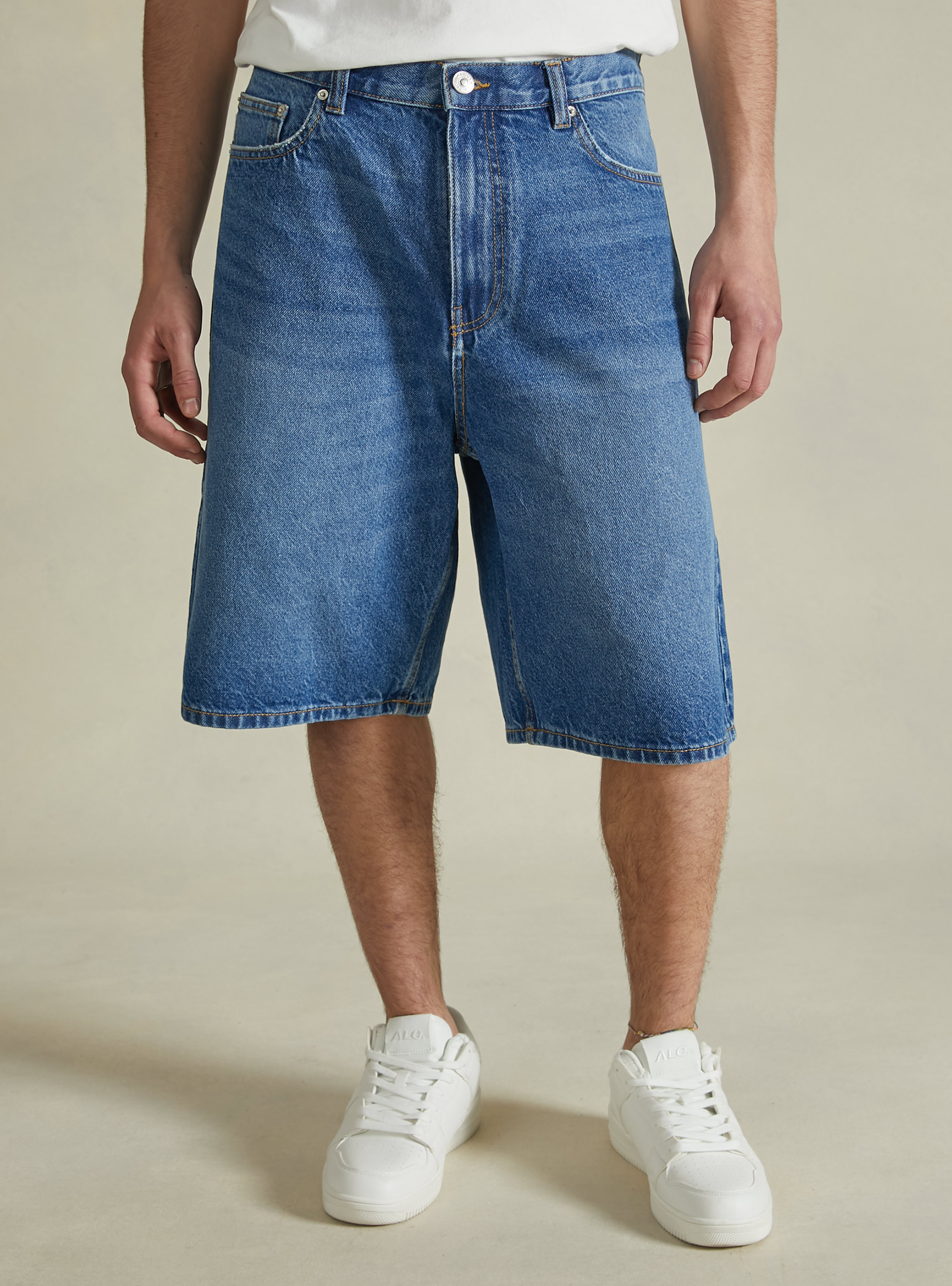 Bermuda in denim baggy fit, D003 MEDIUM BLUE