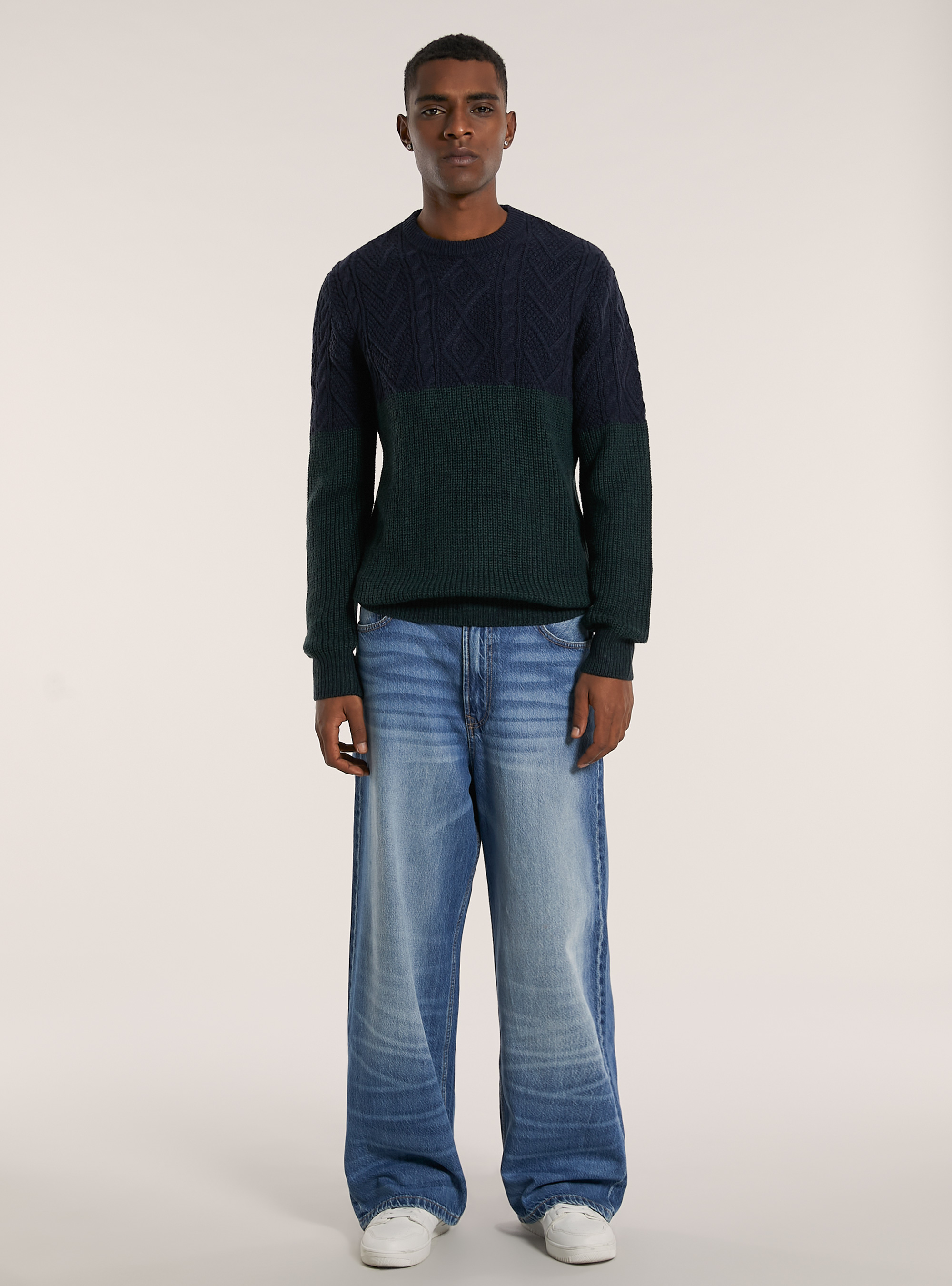 Pullover color block in misto lana con lavorazione a trecce, NA1 NAVY DARK