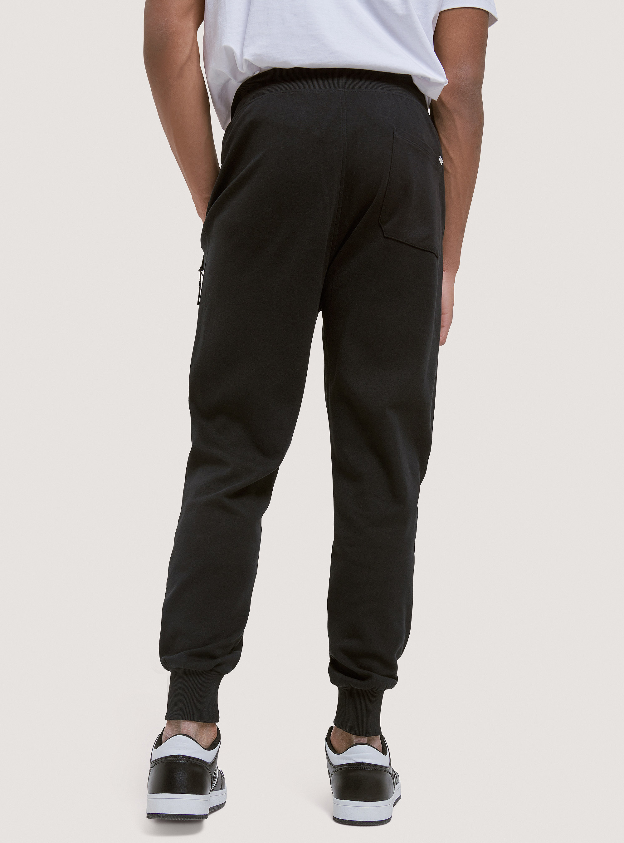 the north face men's essential fleece jogger
