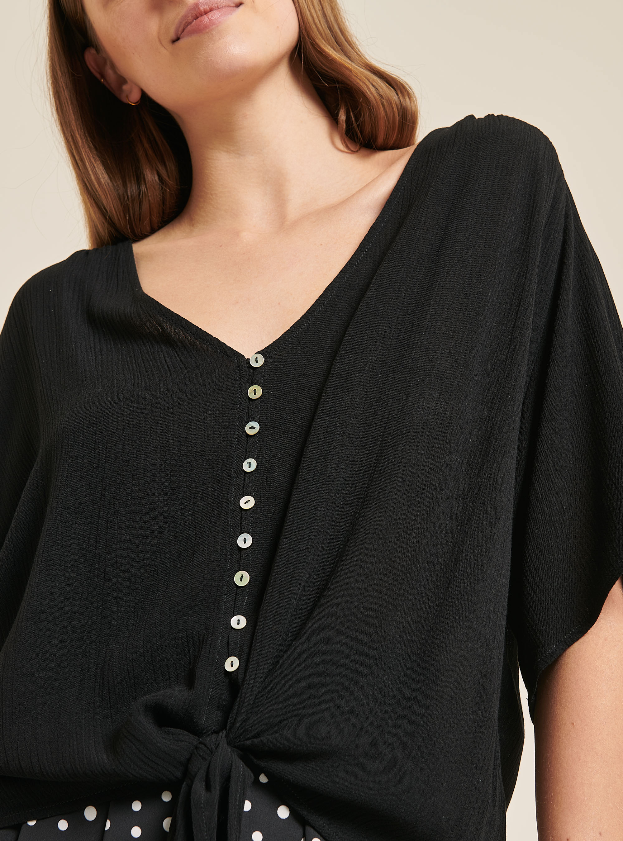 Chemisier col v couleur unie, C101 BLACK