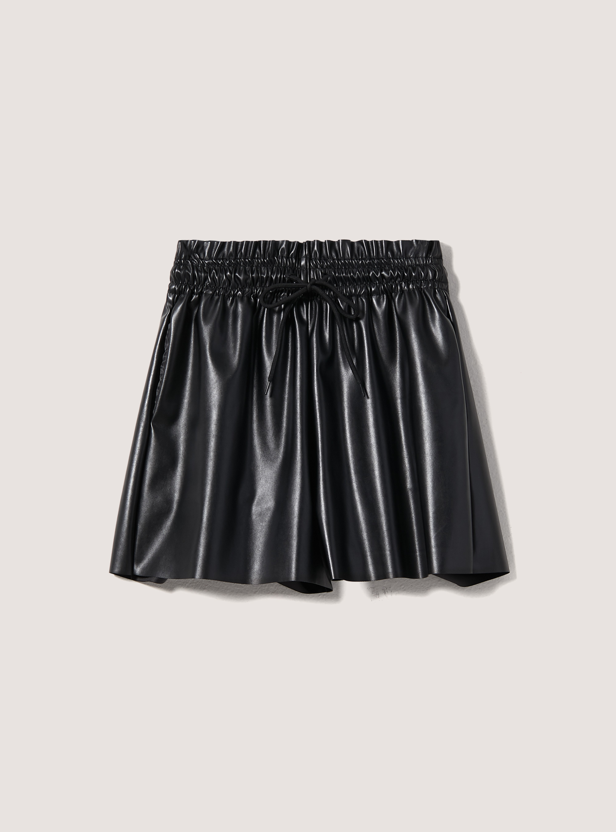 Pantalones cortos con efecto cuero, BK1 BLACK