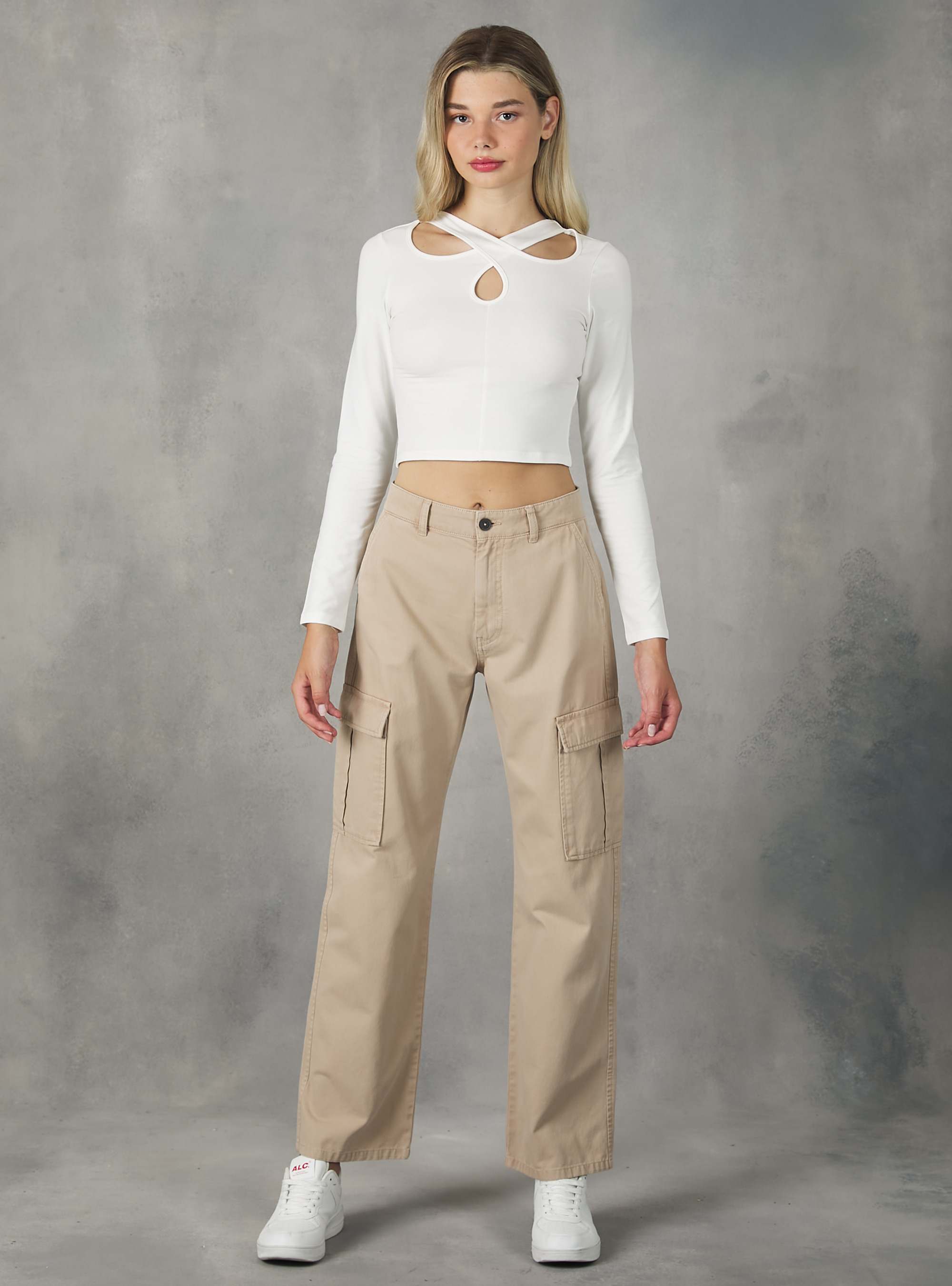 Long-sleeved cut out T-shirt, WH2 WHITE