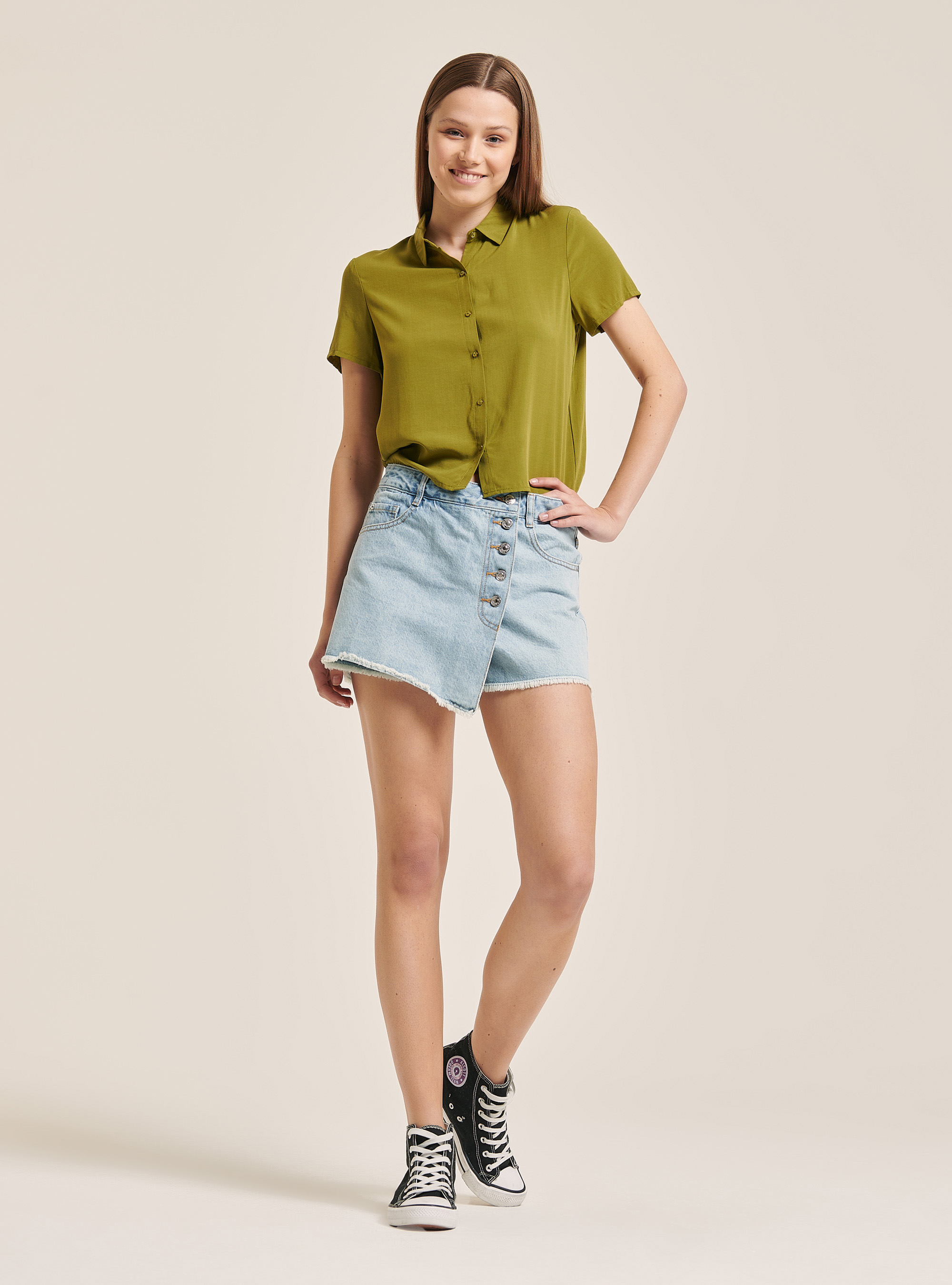 Camicia cropped in tinta unita, C6594 KAKY